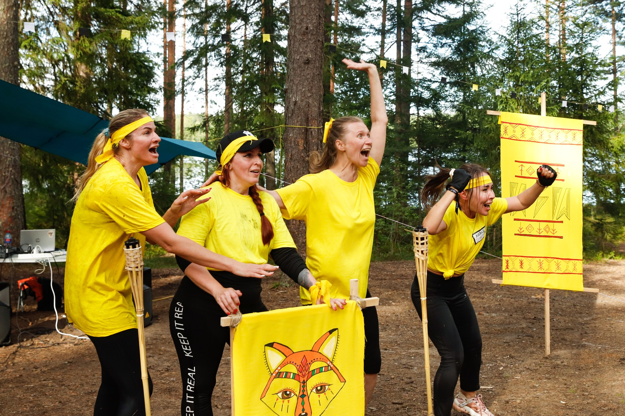 «Последний герой» в лагере для взрослых «Изи». Фотограф Дарья Попова