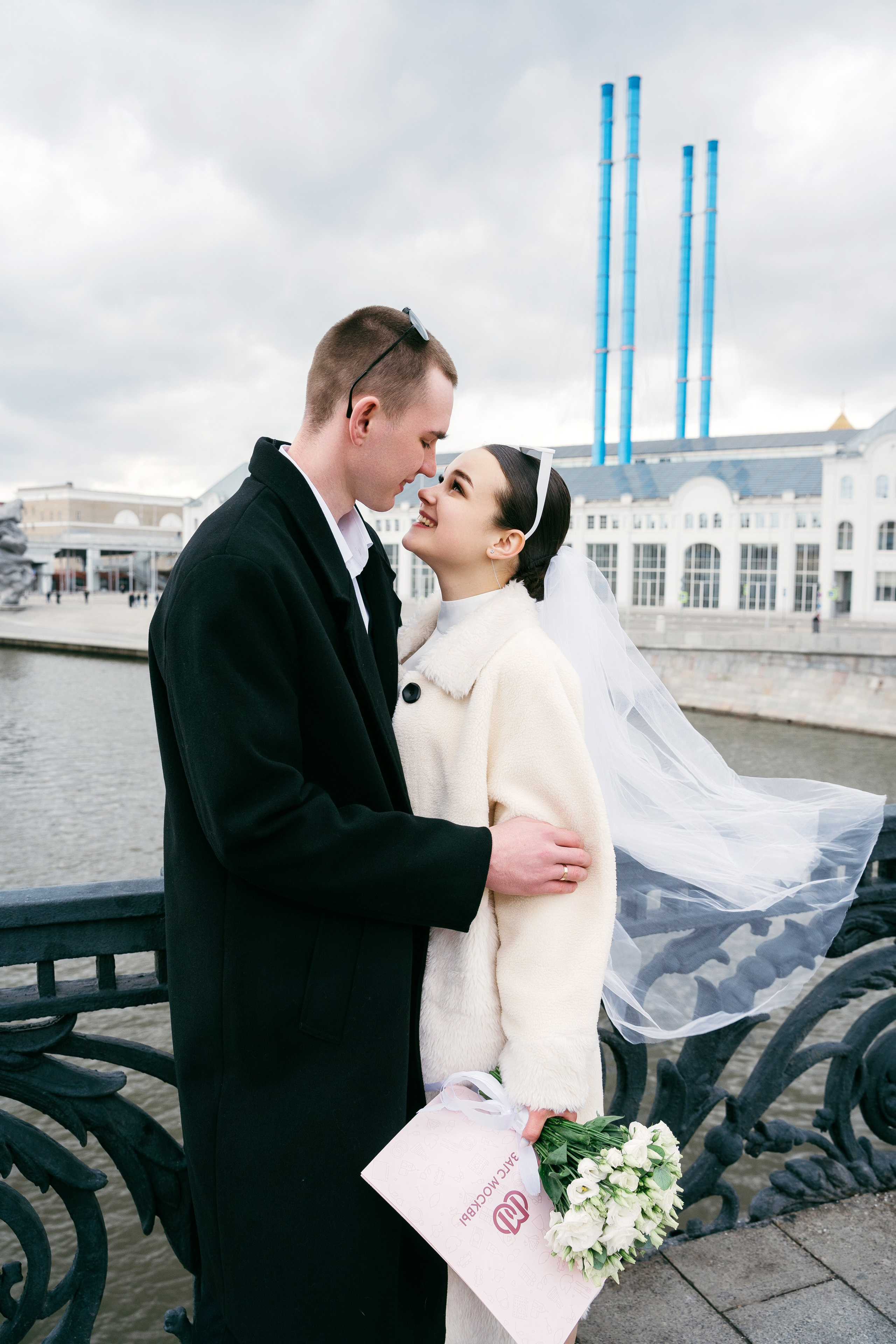 Екатерина и Никита. ЗАГС и прогулка. Фотограф и видеограф в Москве и Московской области Мария Вишня