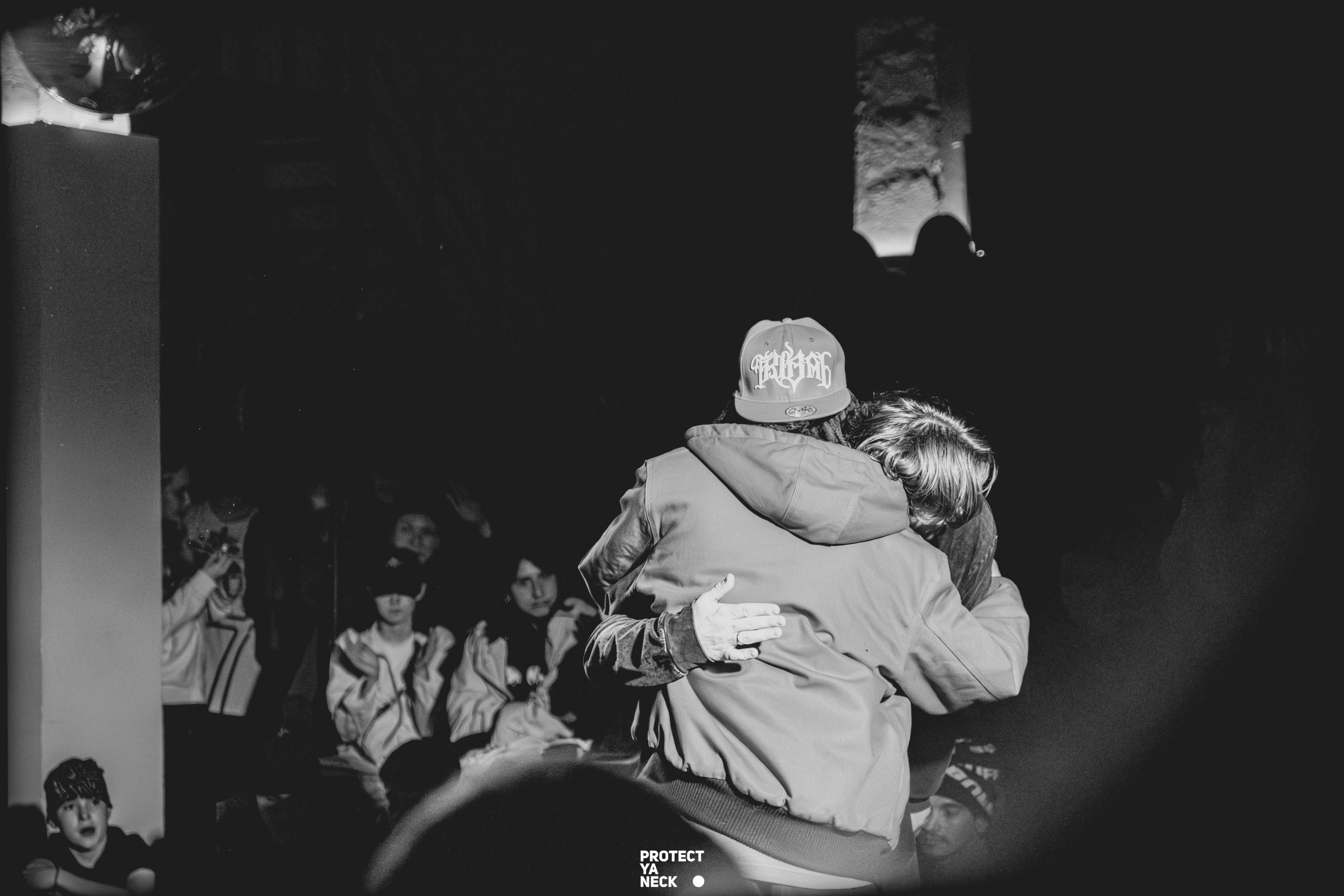 PROTECT YA NECK 22/03 (@youlovebu). Соня бу тебя сфоткала