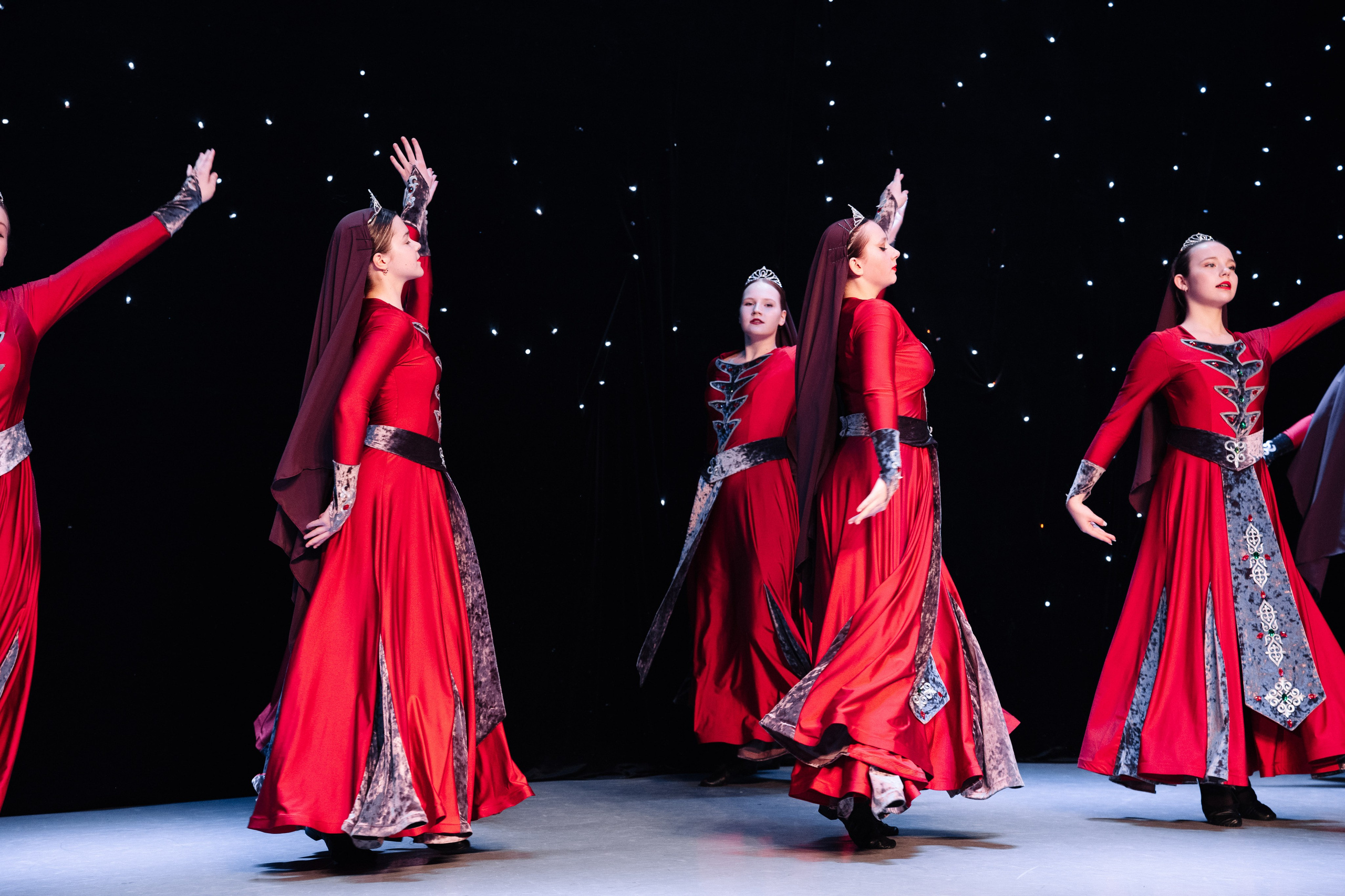 Благотворительный концерт в помощь Артему Сардаряну. Фотограф Артем Севостьянов. Профессиональная фотосъемка в Ногинске, Москве, Московской области и за границей