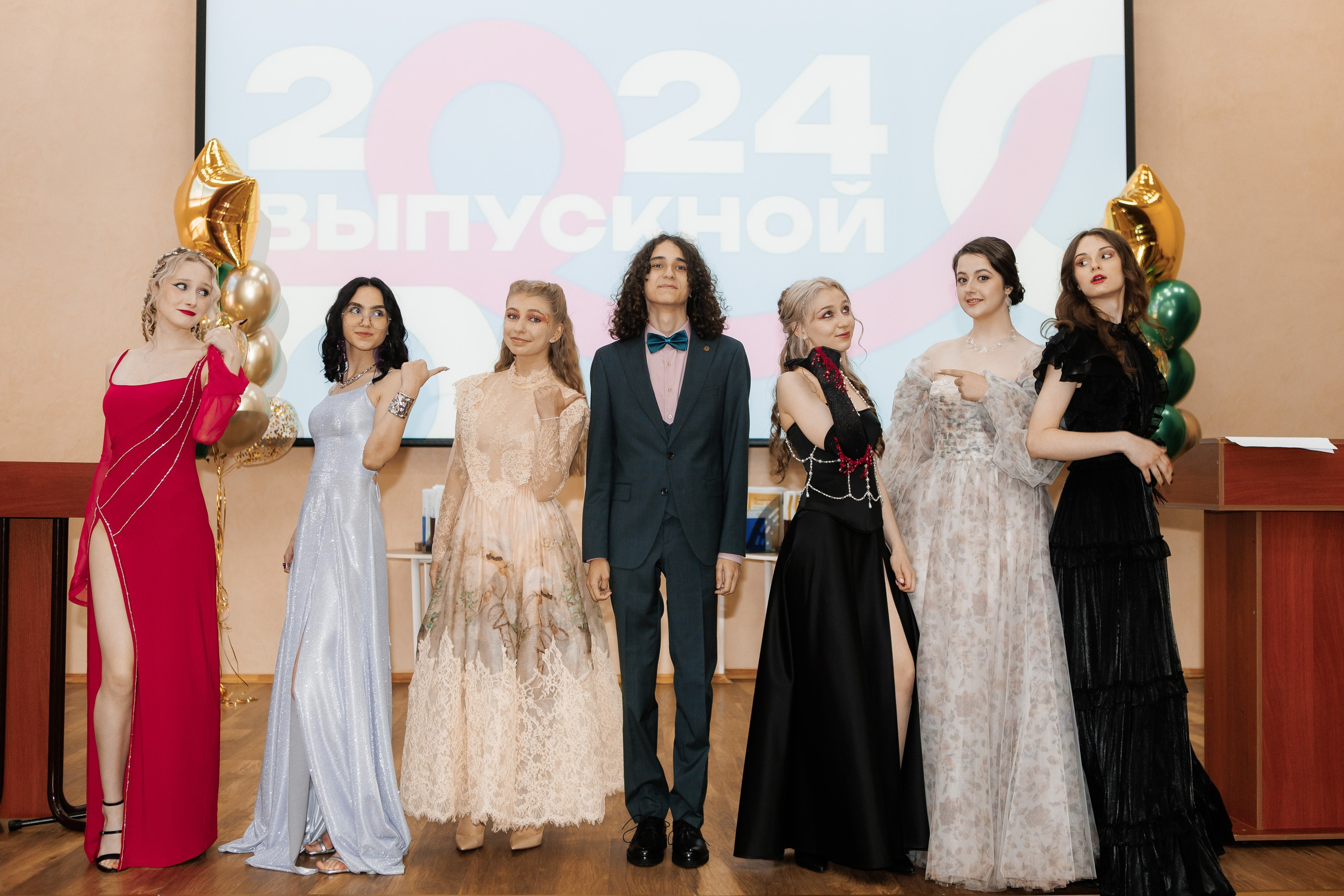 Выпускной Гимназия 12 2024 г. Свадебный и портретный Фотограф в Липецке Дмитрий Котюков