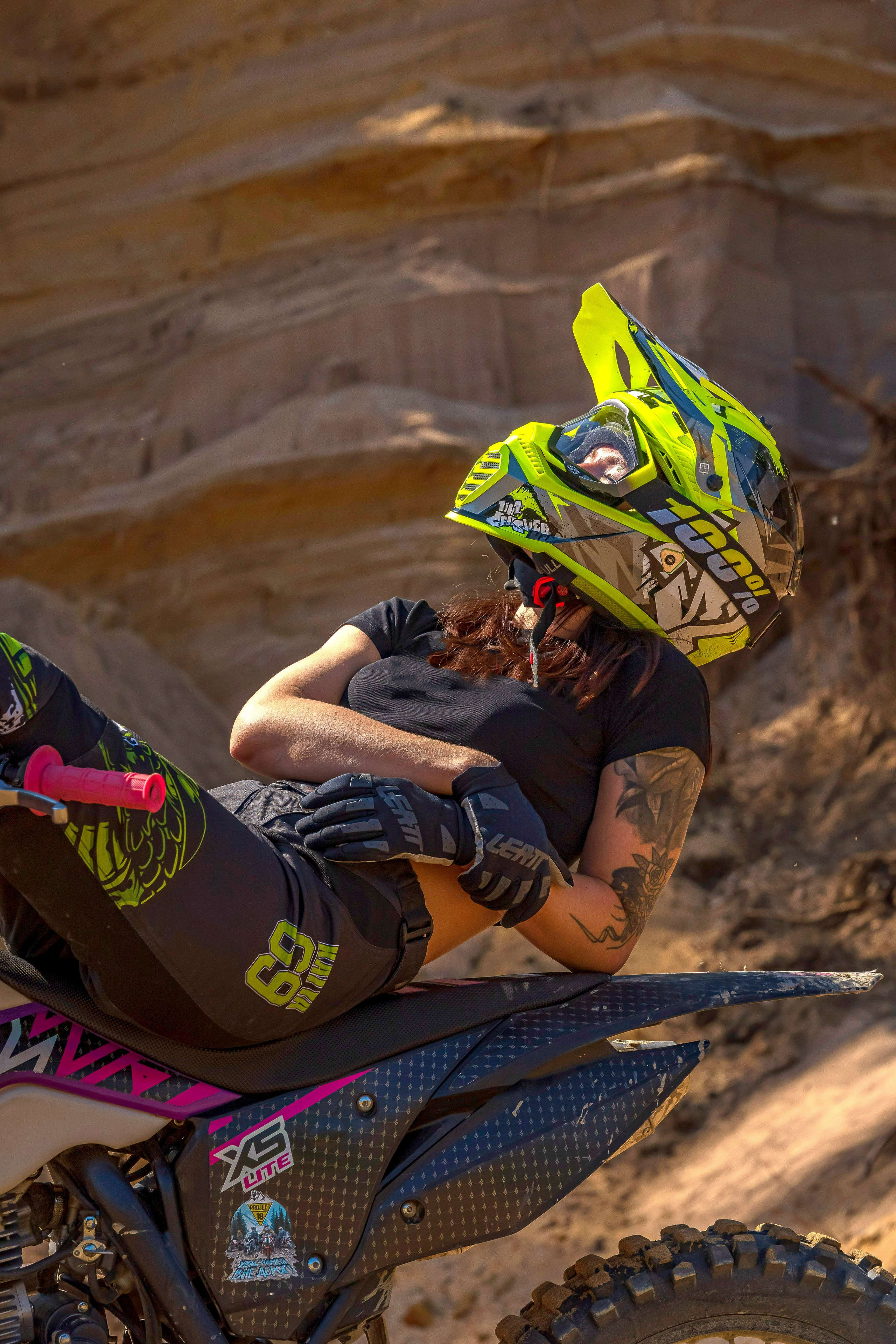 Катя Ли. Графический дизайнер Илья Левченко