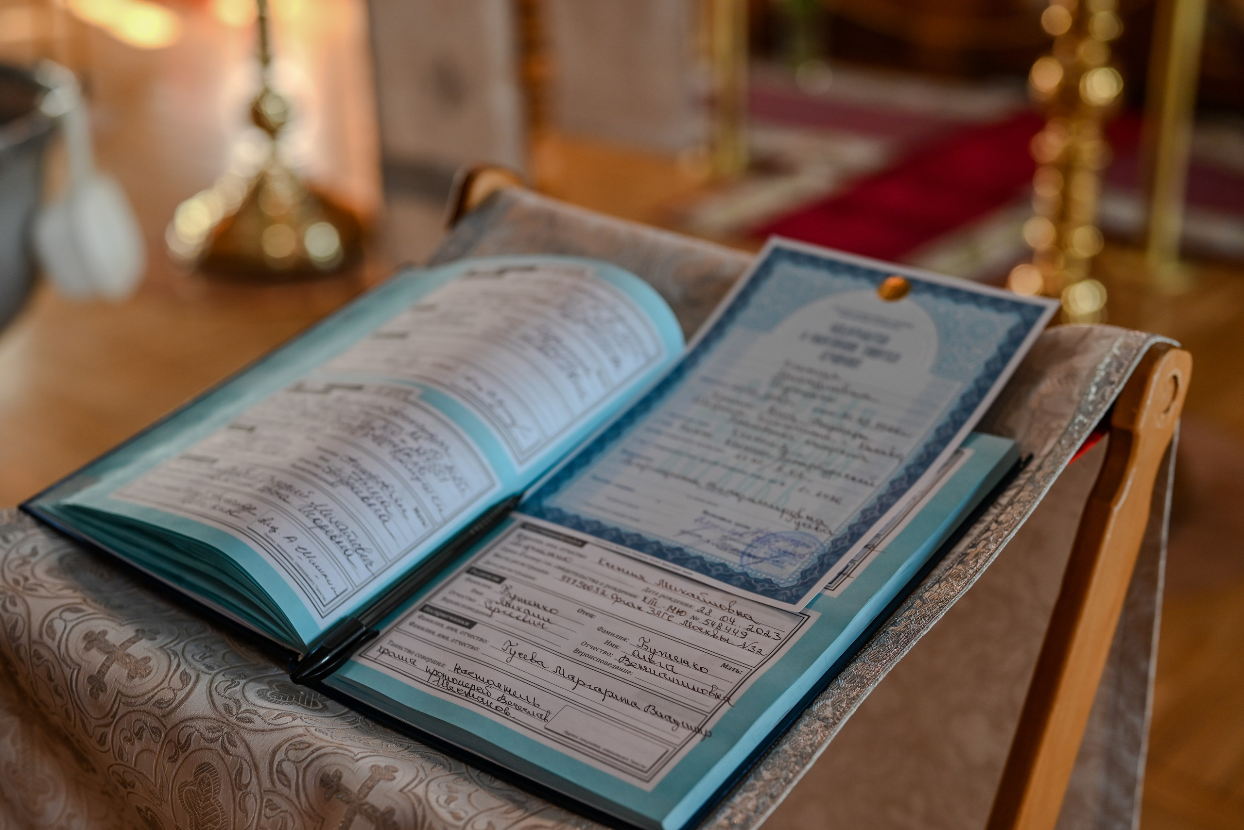 Крещение мама Анна. Семейный и детский фотограф Москва