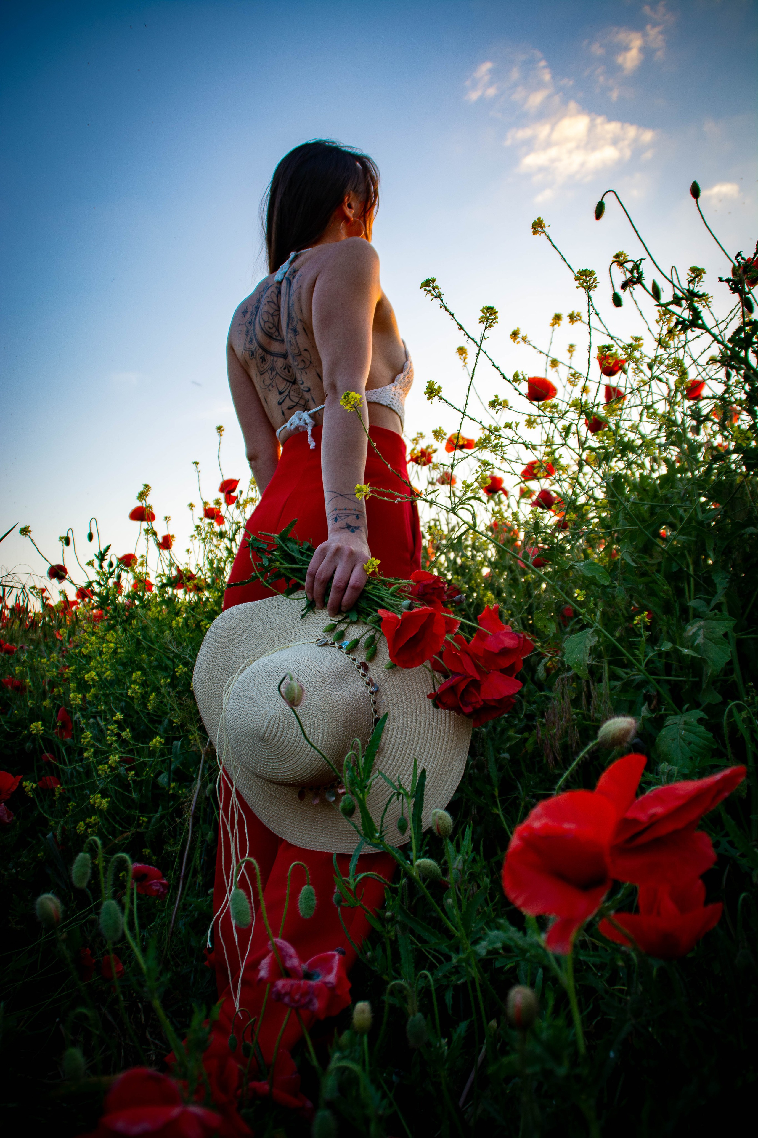 Фотосессия в поле маков. Елена Волкова семейный фотограф в станице Гостагаевской города-курорта Анапа