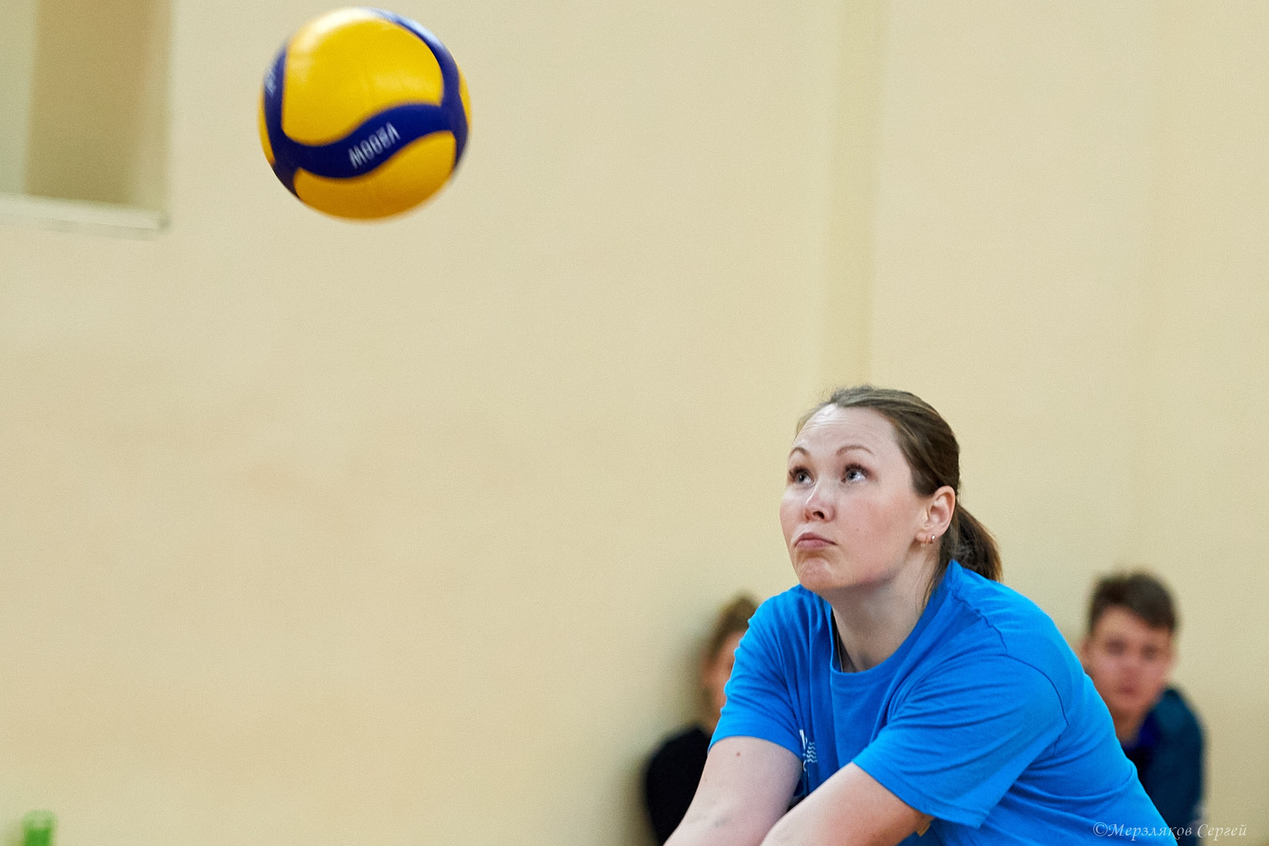 Новогодний турнир по волейболу. Ижевск. 15.12.2023. Спортивный репортажный фотограф в Ижевске Сергей Мерзляков