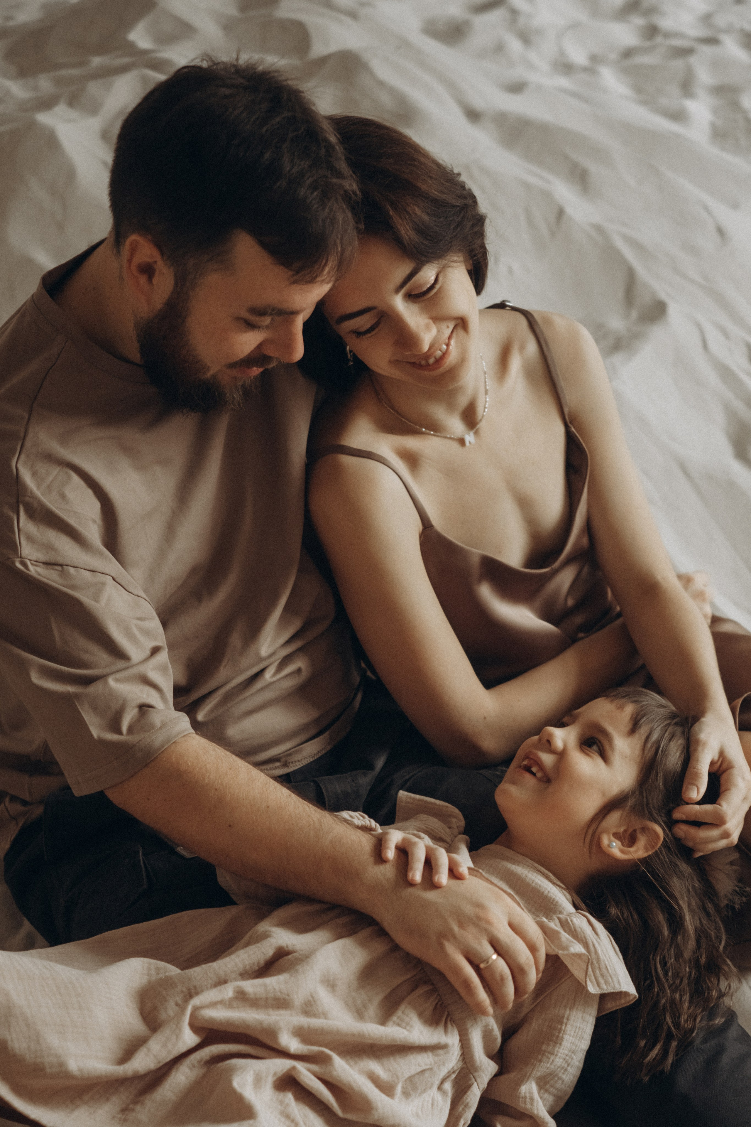 Семейная фотосессия в студии. Семейный и детский фотограф в Санкт-Петербурге