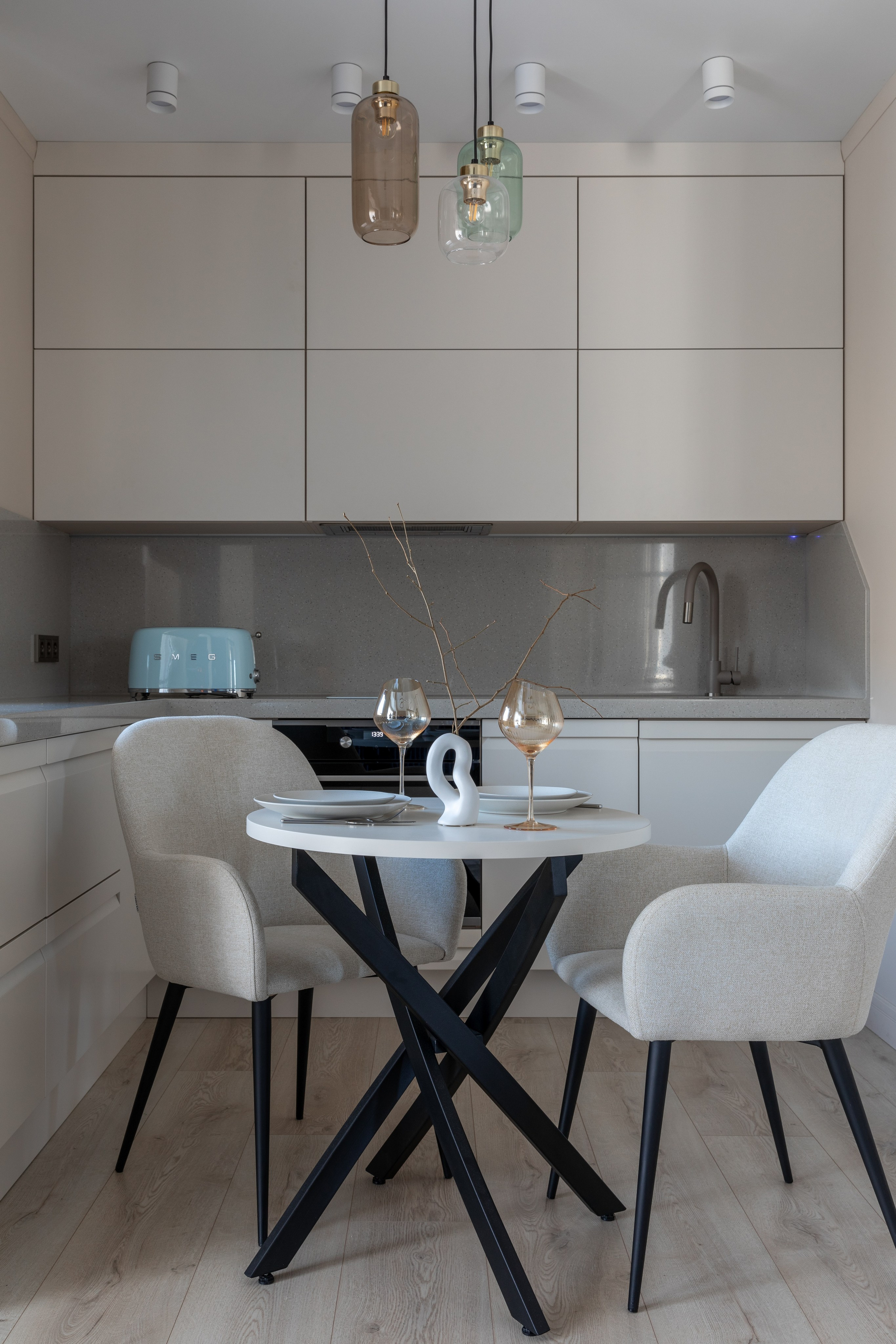 Дизайн проект Екатерины Бондаревой @atmosfera_sochi_studio_ Публикация в журнале «HIHOME». Интерьерный фотограф в Сочи Владислав Нагин