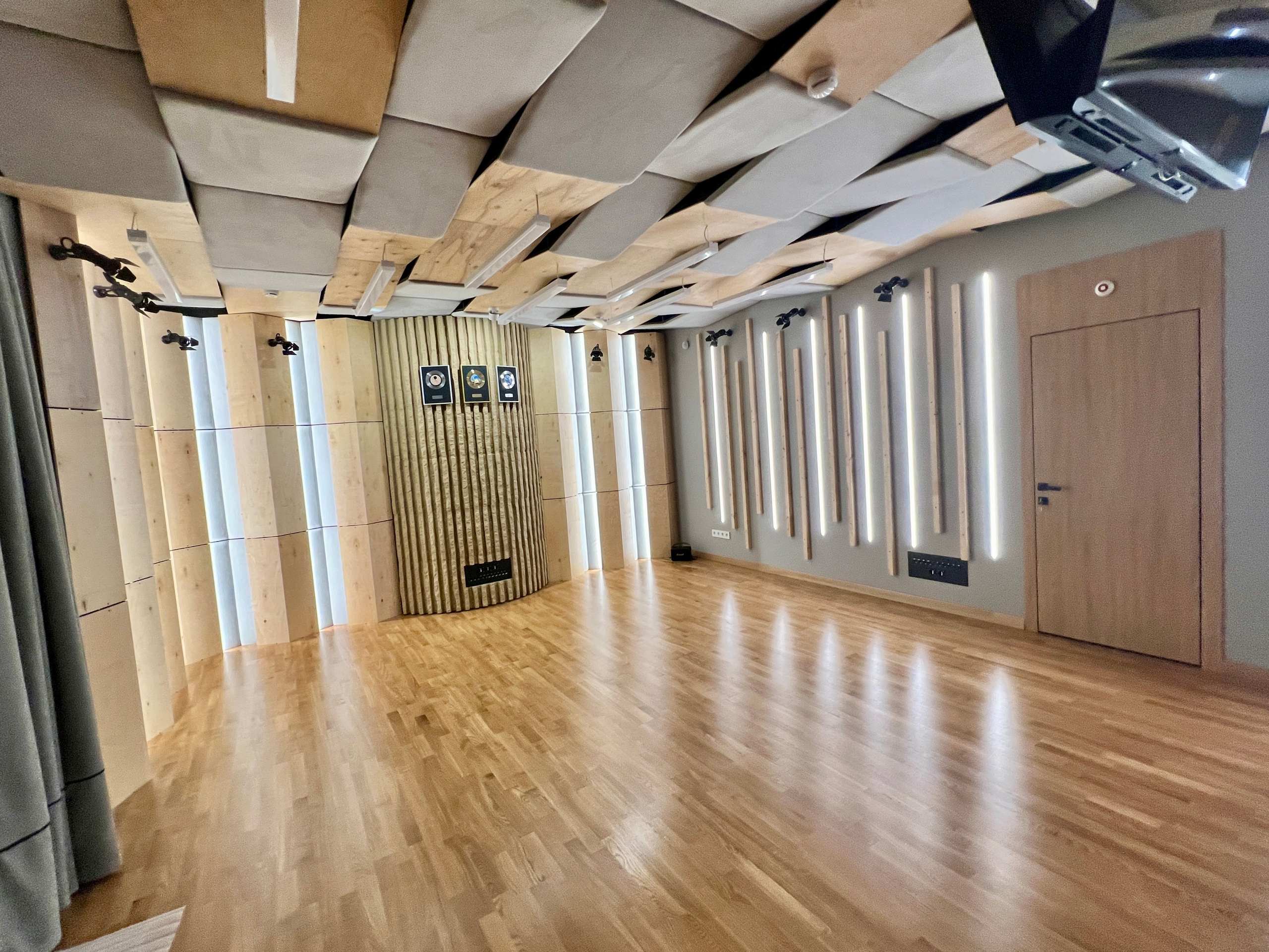 Лаунж-студия 150 м². 1st.Great.Pro. Реализация дизайн-проектов в премиум-сегменте жилой и коммерческой недвижимости