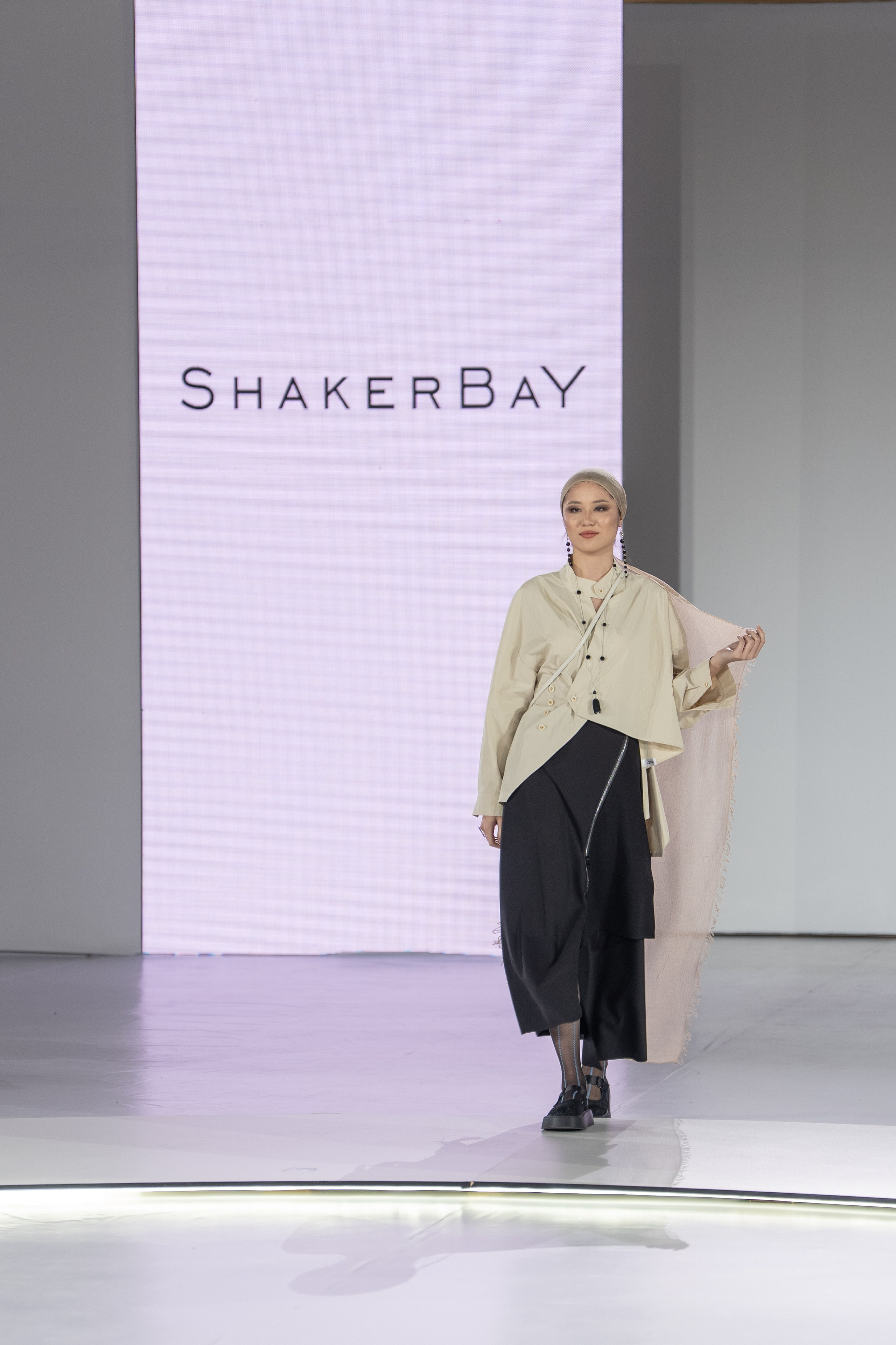 Дезайнер Shakerbay. Сайт Алматинского НЮ АРТ, будуар и фэшн фотографа Дениса Карпенко