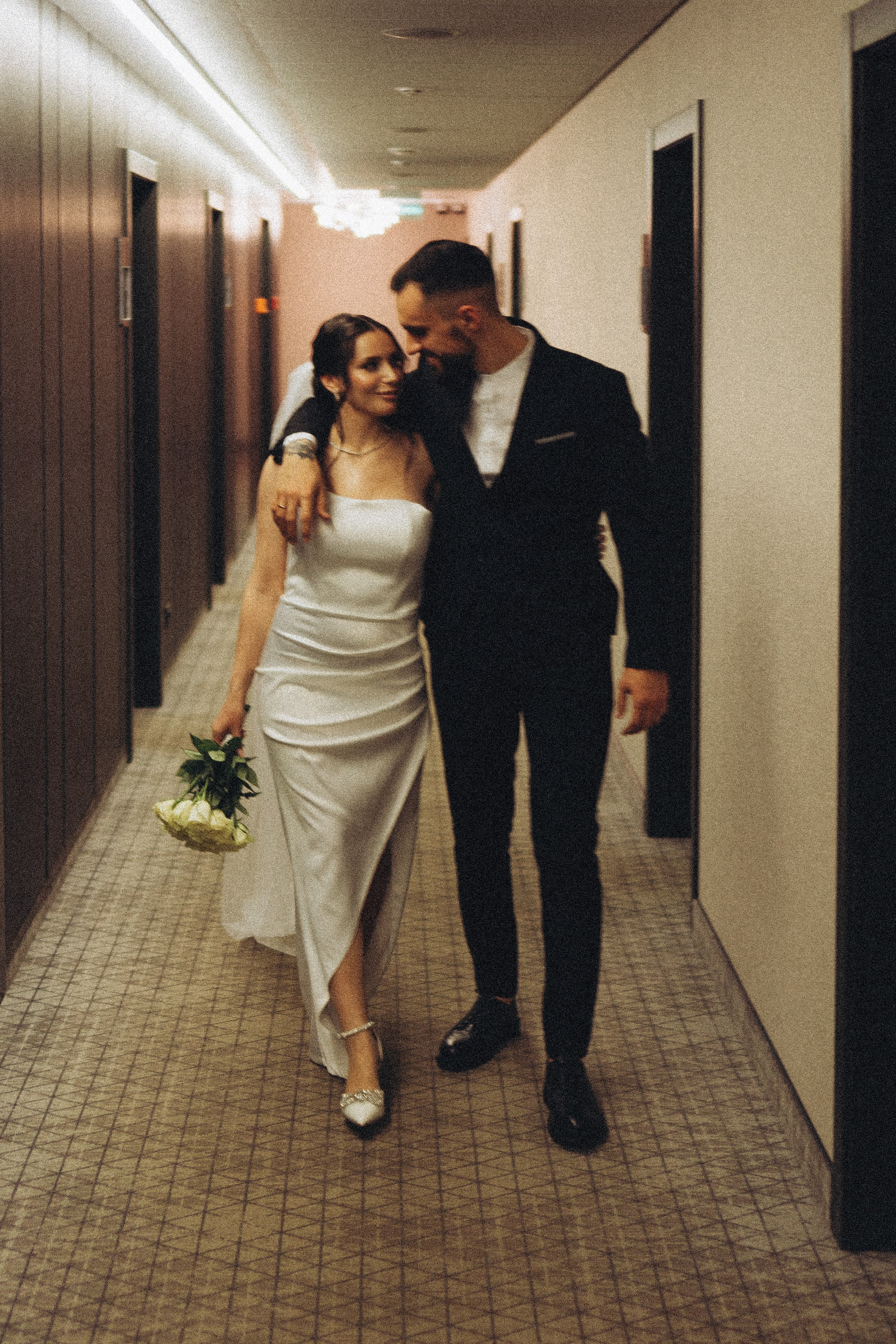 СВАДЕБНАЯ СЬЕМКА СБОРОВ ЖЕНИХА И НЕВЕСТЫ В ОТЕЛЕ И ТАКЖЕ ФОТОСЕССИИЯ В ОТЕЛЕЕ МЕГАПОЛИС БРЯНСК. Профессиональный фотограф, Санкт-Петербург — Виктория Богомолова