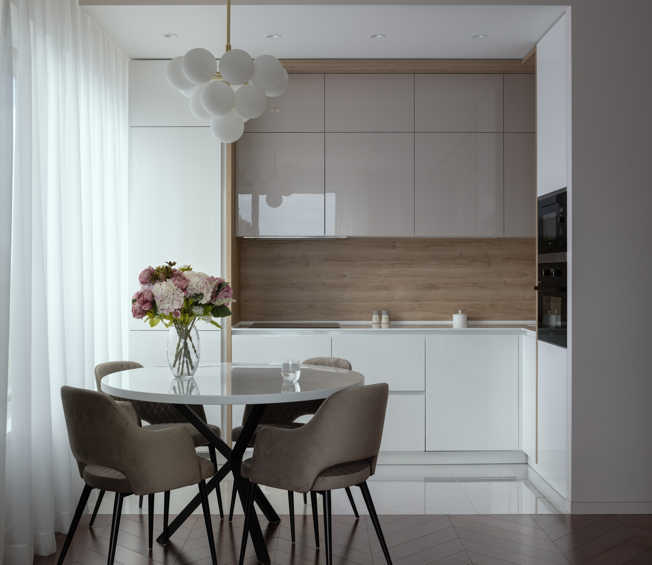 Квартира по проекту Миллер Вероники в КД Forum City. Коваль Илья — Интерьерный и архитектурный фотограф