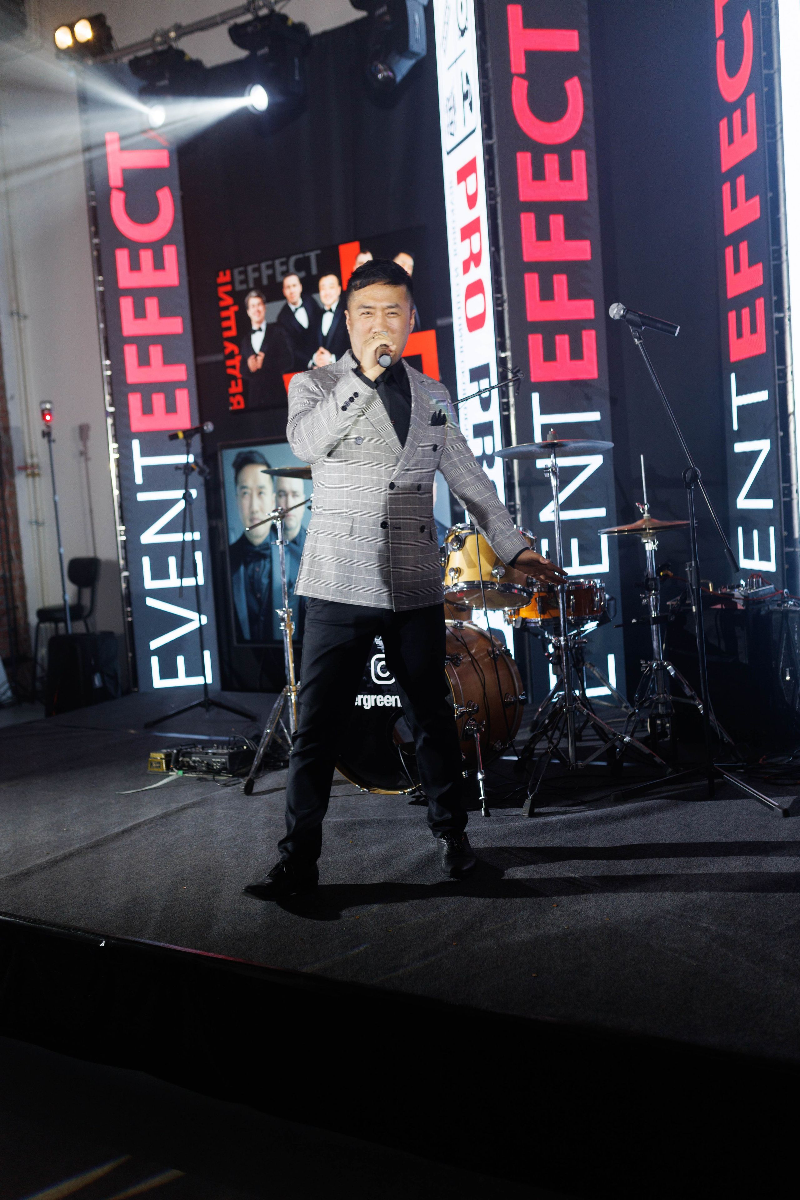 EventEffect HR вечеринка. Репортажный и портретный фотограф во Владивостоке Шегай Андрей