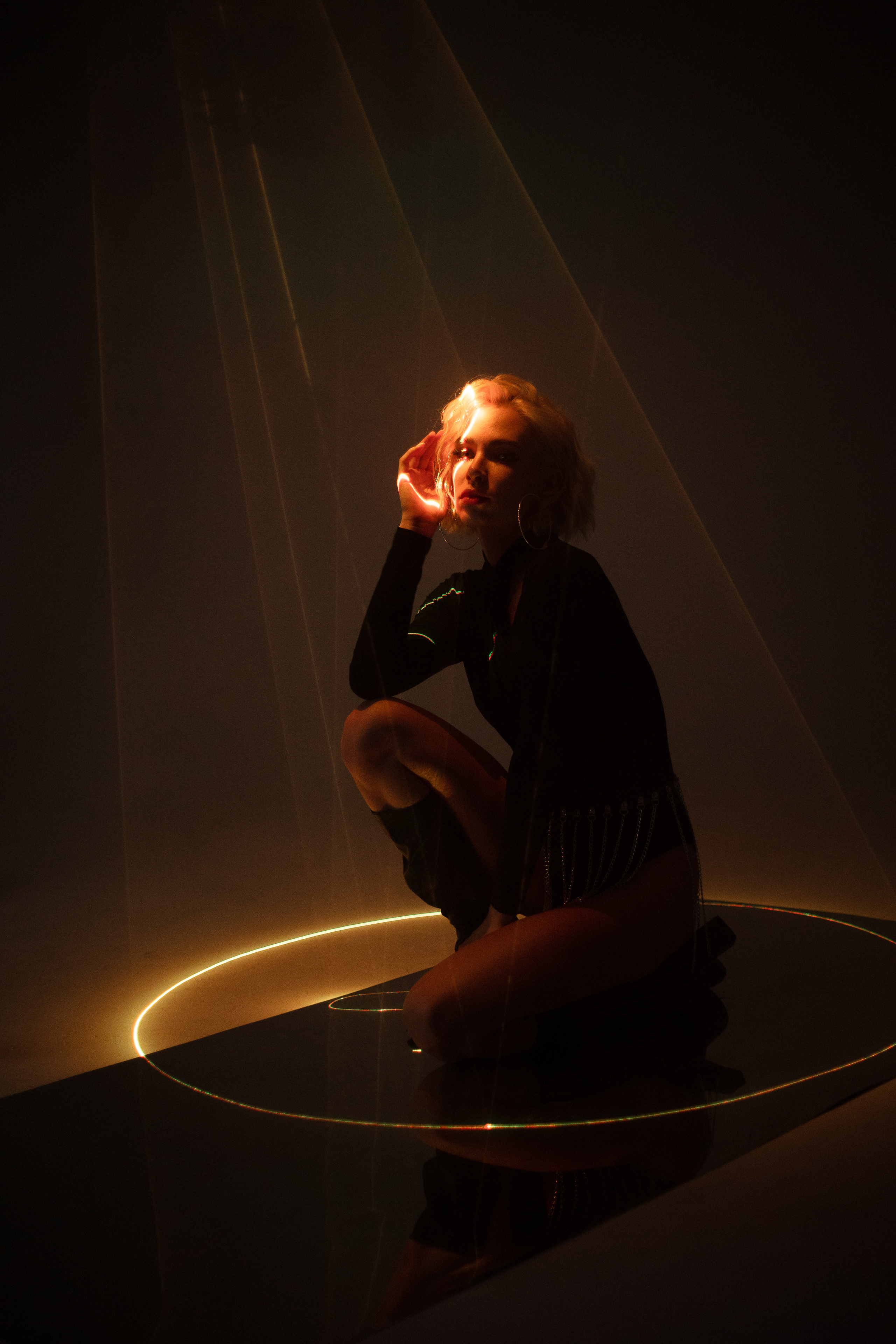 Съемка с лазерами. Фотограф Наталия Федосова, г. Москва. TG и Instagram @nataliya_raw