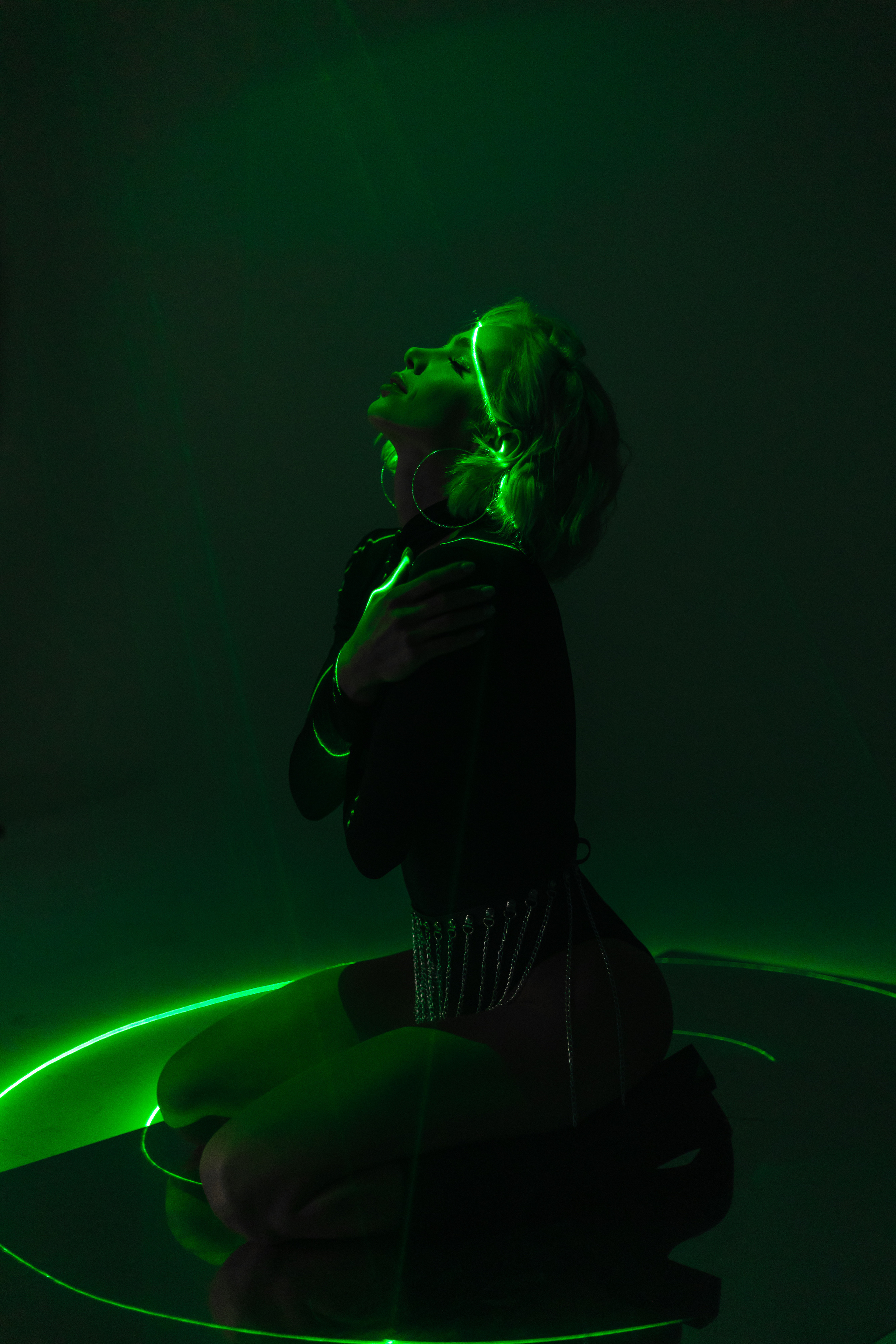 Съемка с лазерами. Фотограф Наталия Федосова, г. Москва. TG и Instagram @nataliya_raw