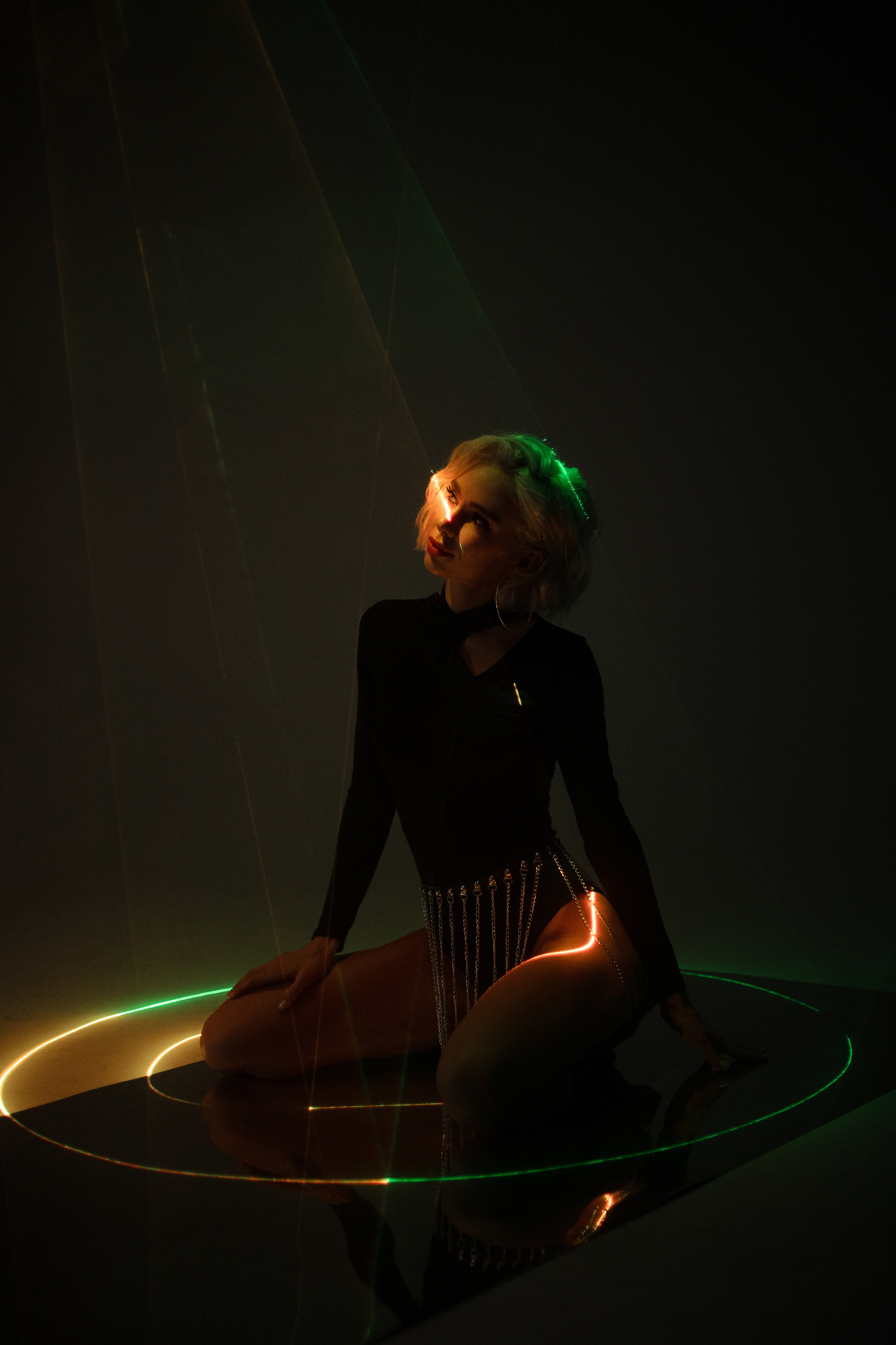 Съемка с лазерами. Фотограф Наталия Федосова, г. Москва. TG и Instagram @nataliya_raw