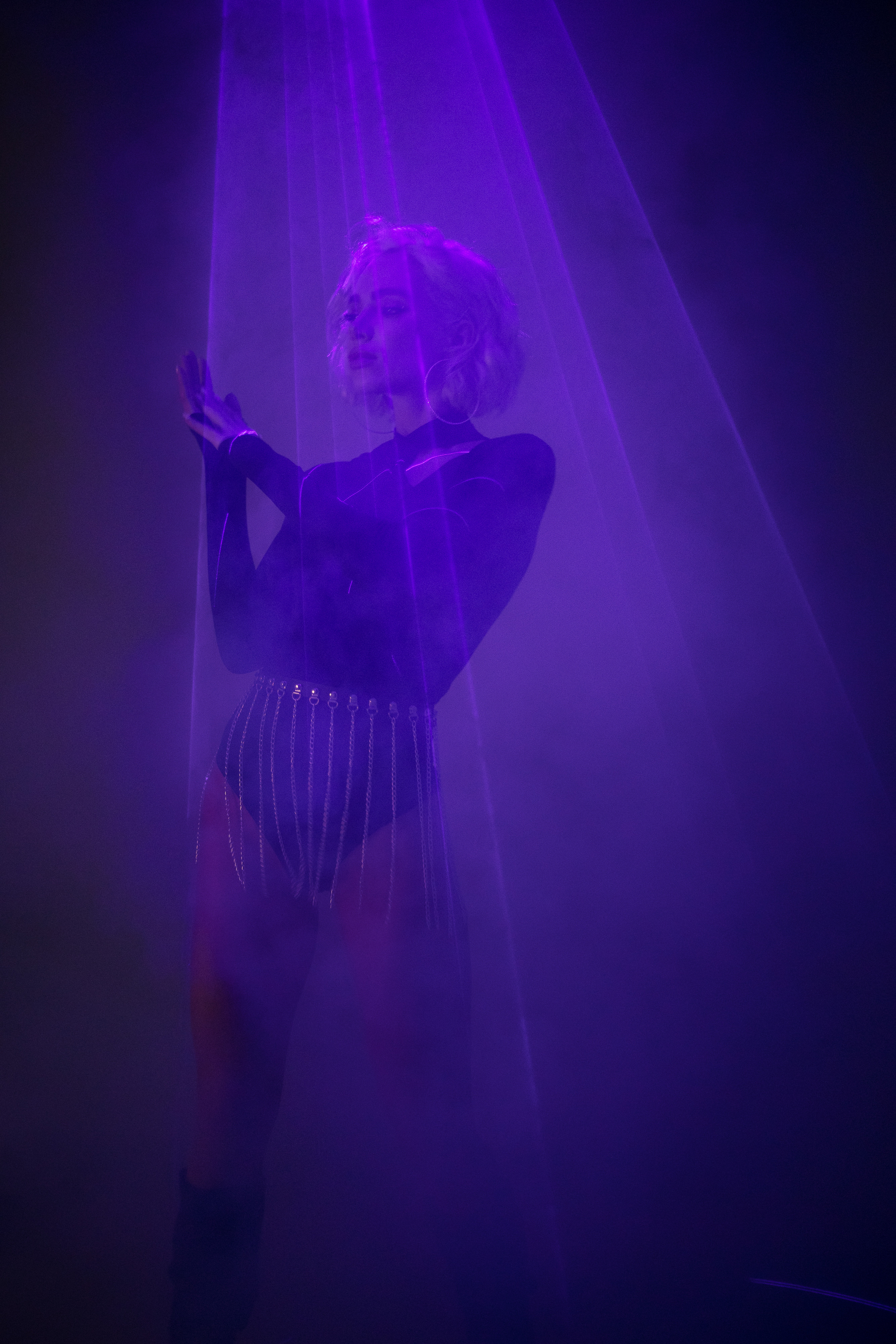 Съемка с лазерами. Фотограф Наталия Федосова, г. Москва. TG и Instagram @nataliya_raw