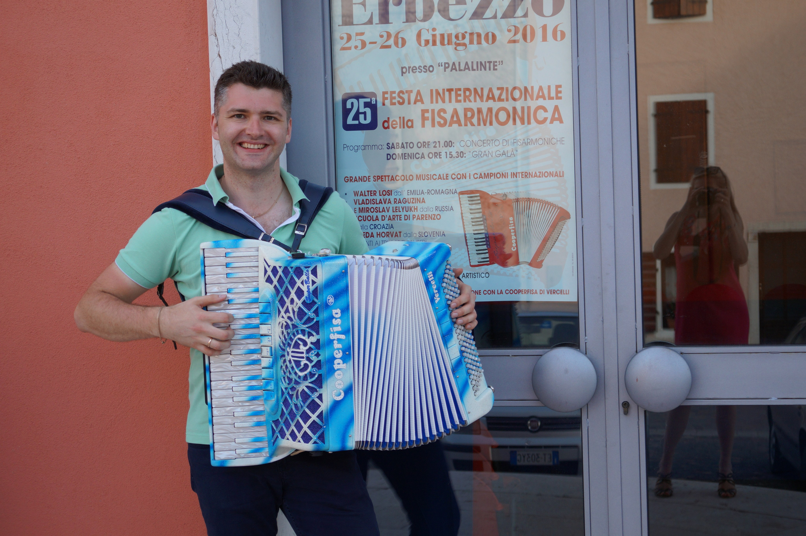 Аккордеонист Мирослав Лелюх