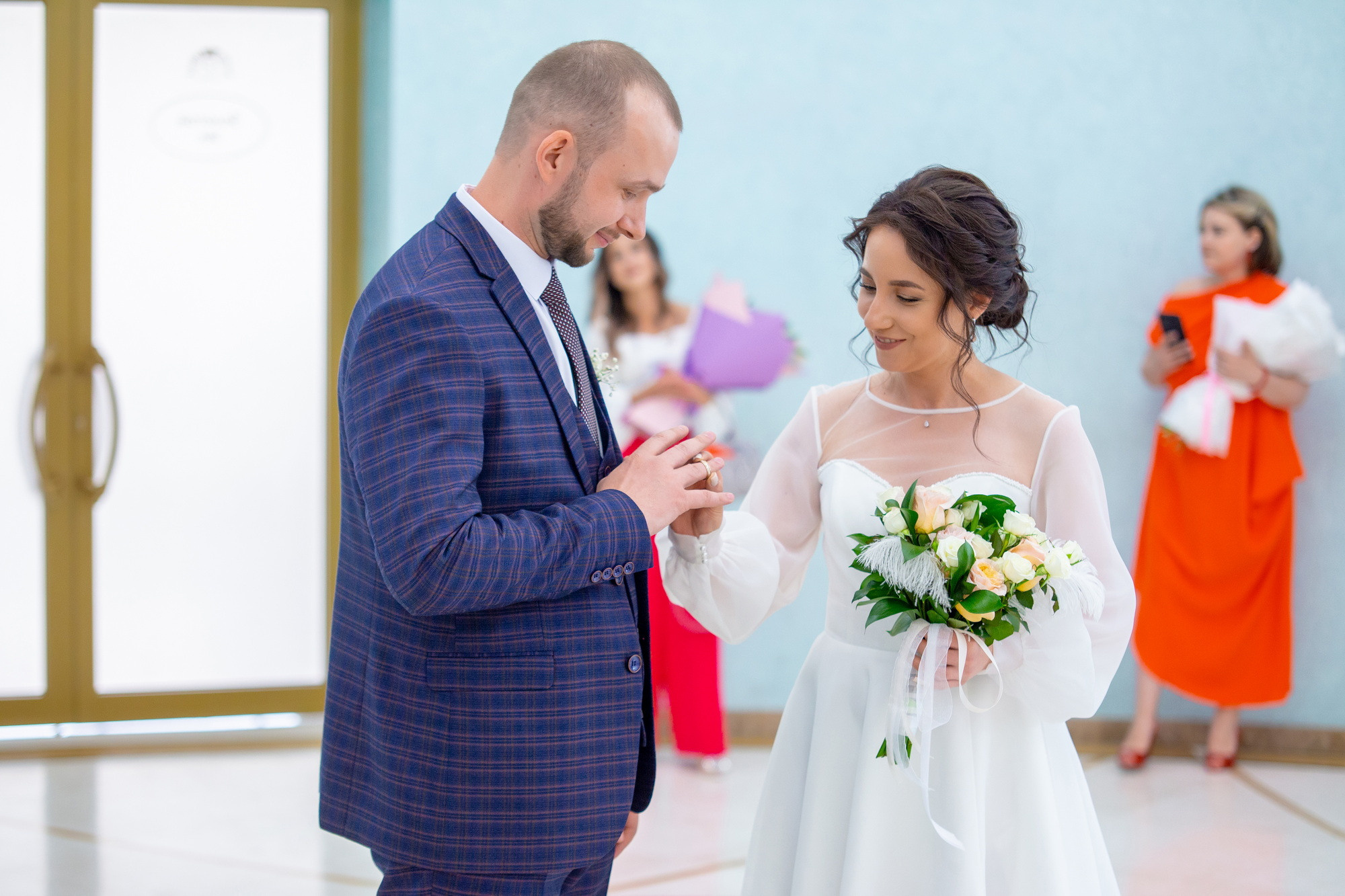 Фотограф на свадьбу. Фотограф видеограф Иркутск фото видео студия Алексея Марамзина