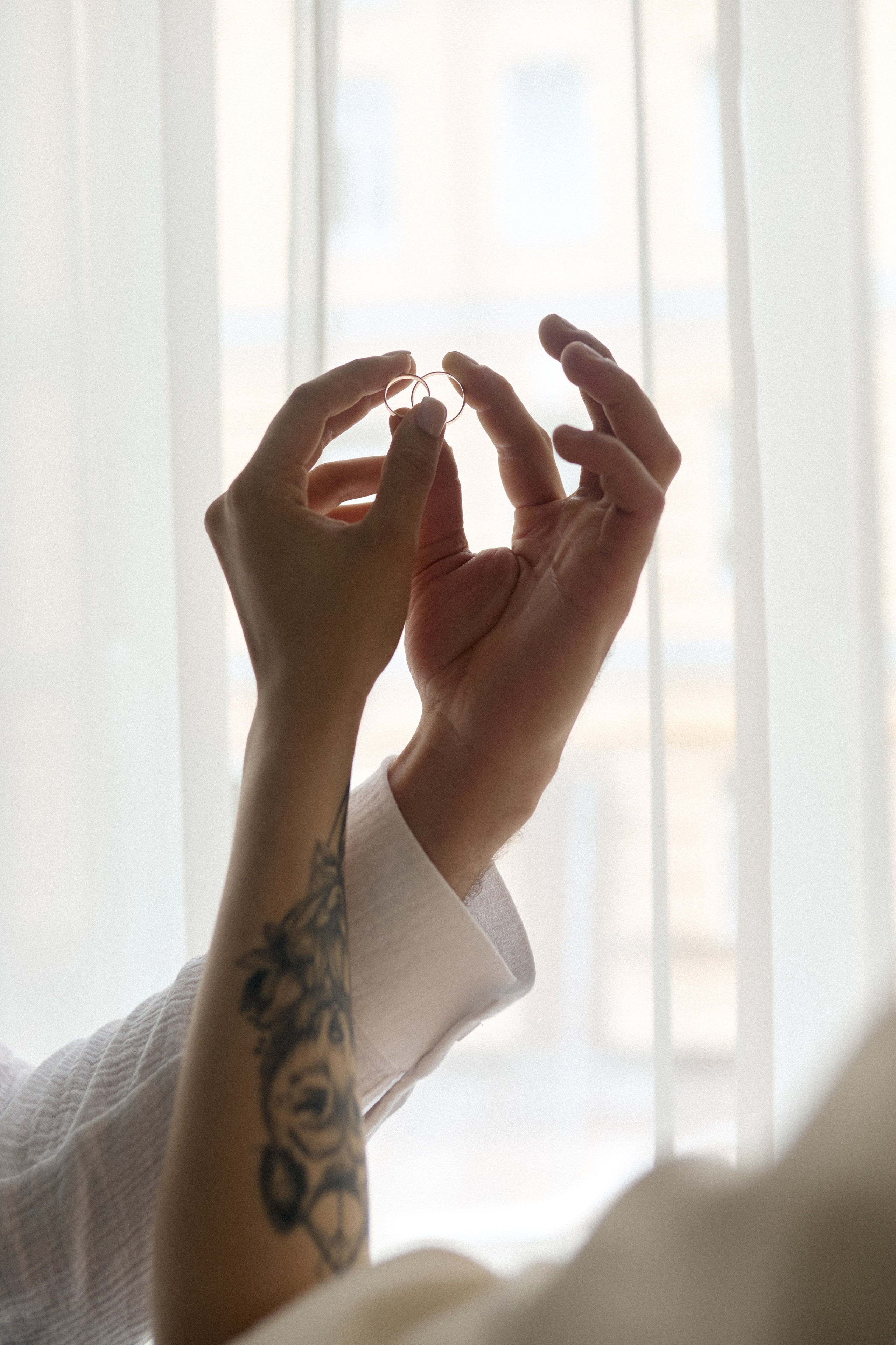 Свадебная Фотосессия в Грибоедовском загсе. Сестры Карабаза. Фотографы и ретушеры в Москве и Санкт-Петербурге