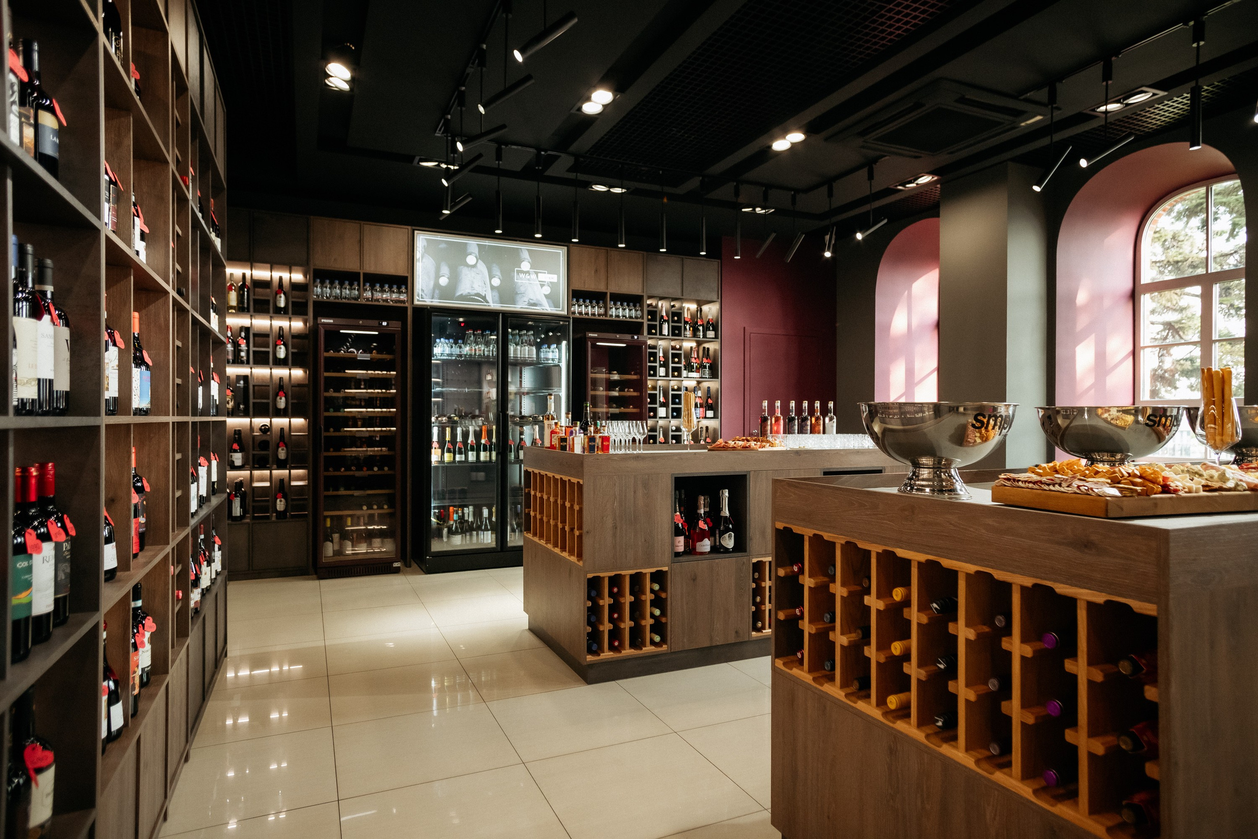 BY SIMPLE ВИНОТЕКА — ОТКРЫТИЕ. СВОИ. ФОТООТЧЕТЫ-СОБЫТИЯ-МЕСТА