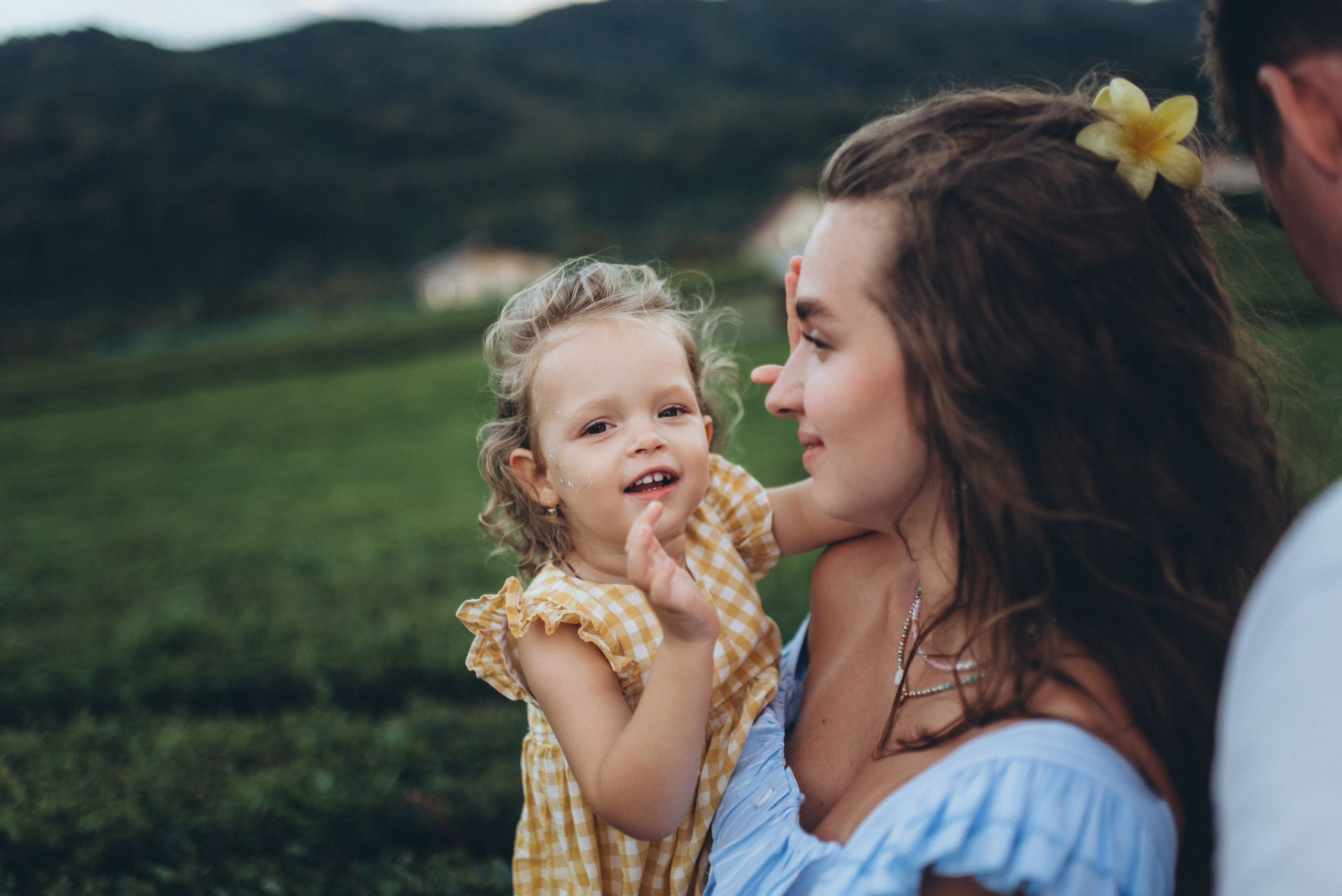 Семейная фотосессия на чайной плантации Сочи. Фотограф в Сочи — Маргарита Поганова