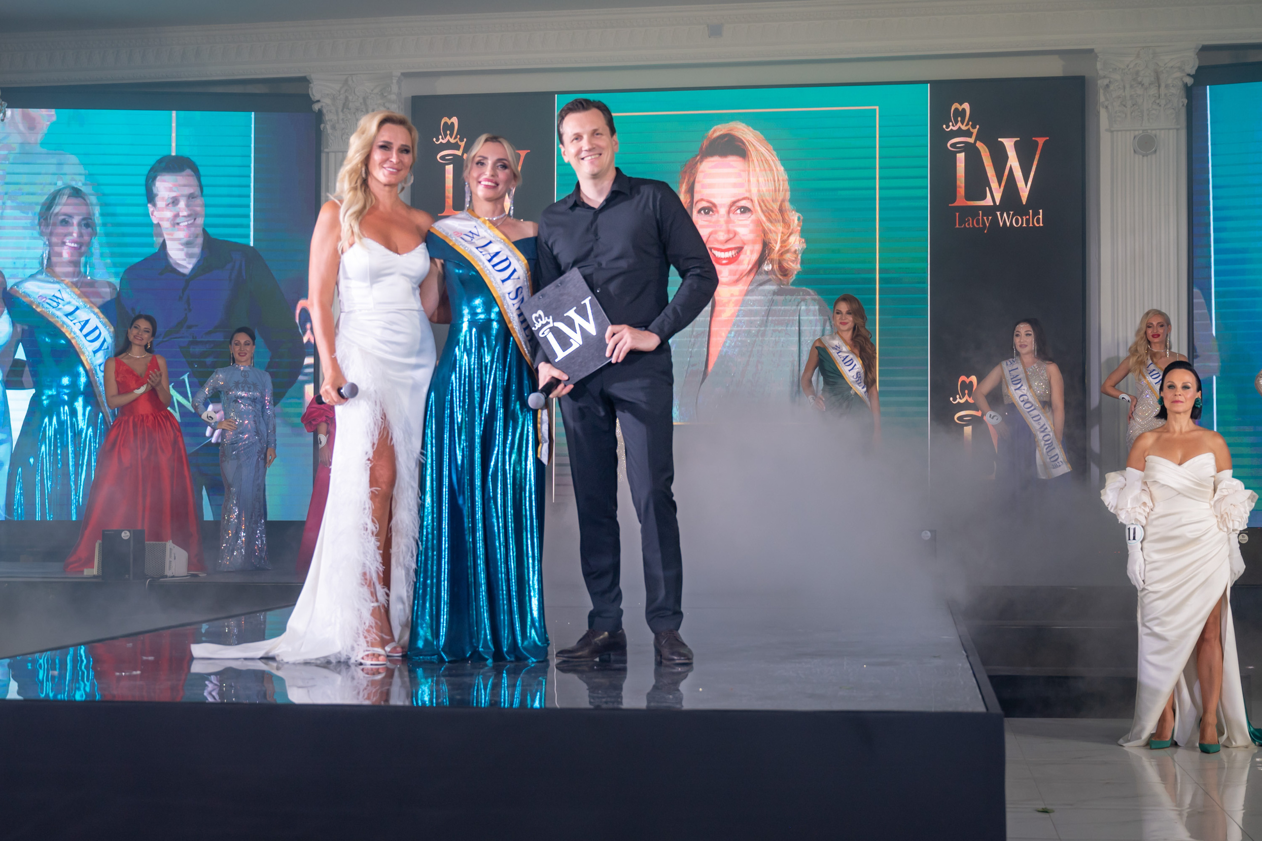 Финал конкурса красоты «LADY WORLD» 23.09.2023 в Сочи. Фотографирую счастливых людей в Сочи