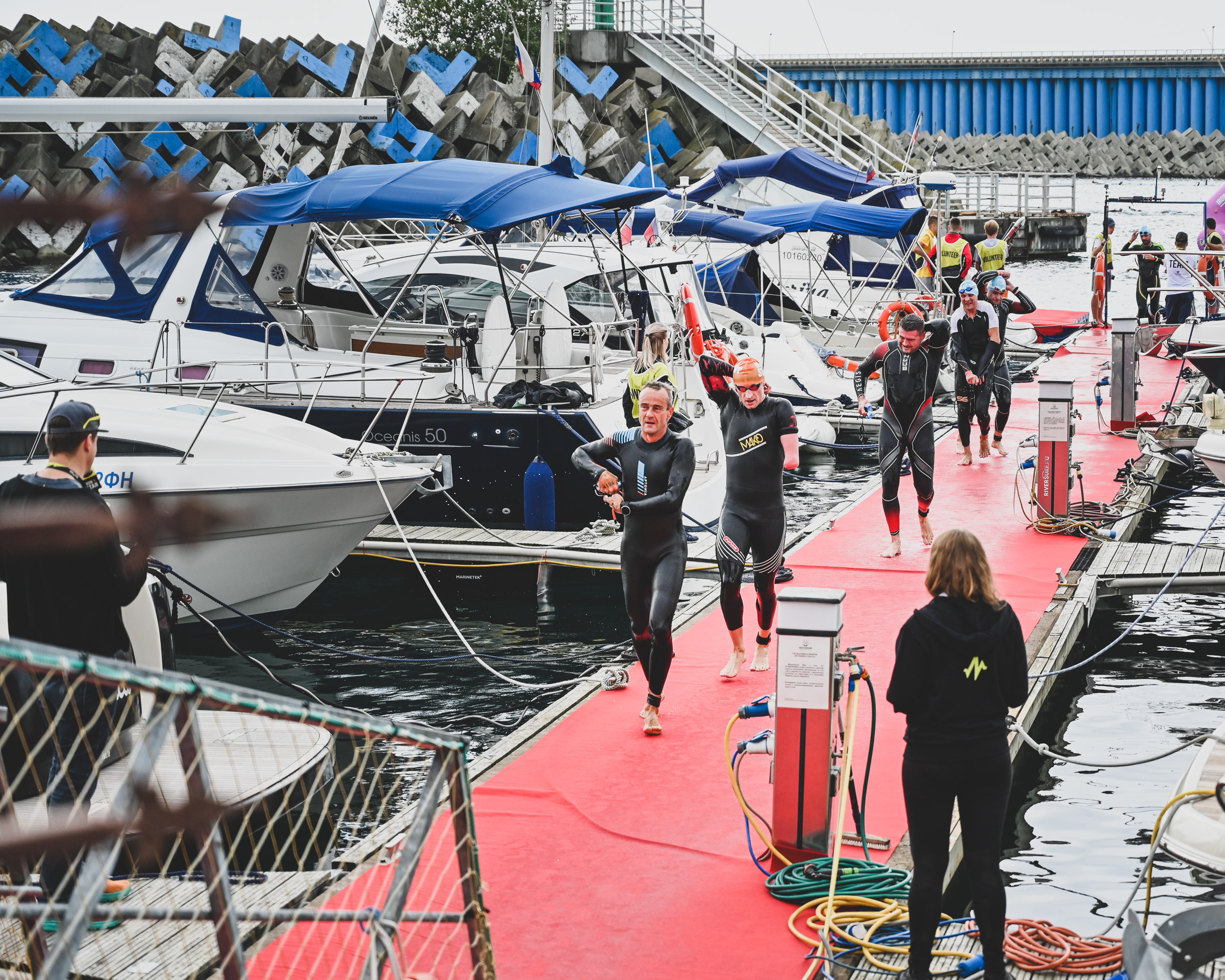 Команда «Орто-Спорт» ДЕНЬ IRONSTAR SPRINT & OLYMPIC SOCHI СИРИУС. Фотографирую счастливых людей в Сочи