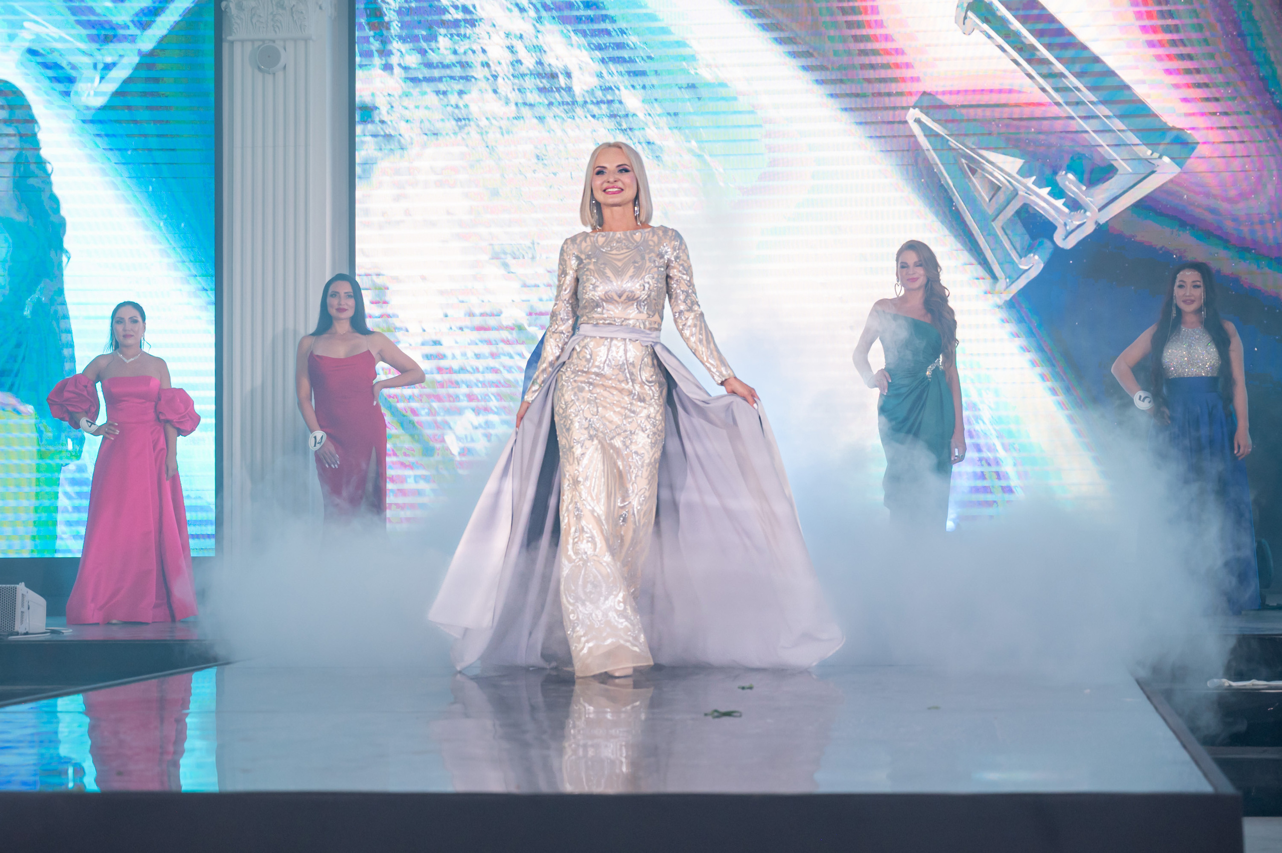 Финал конкурса красоты «LADY WORLD» 23.09.2023 в Сочи. Фотографирую счастливых людей в Сочи