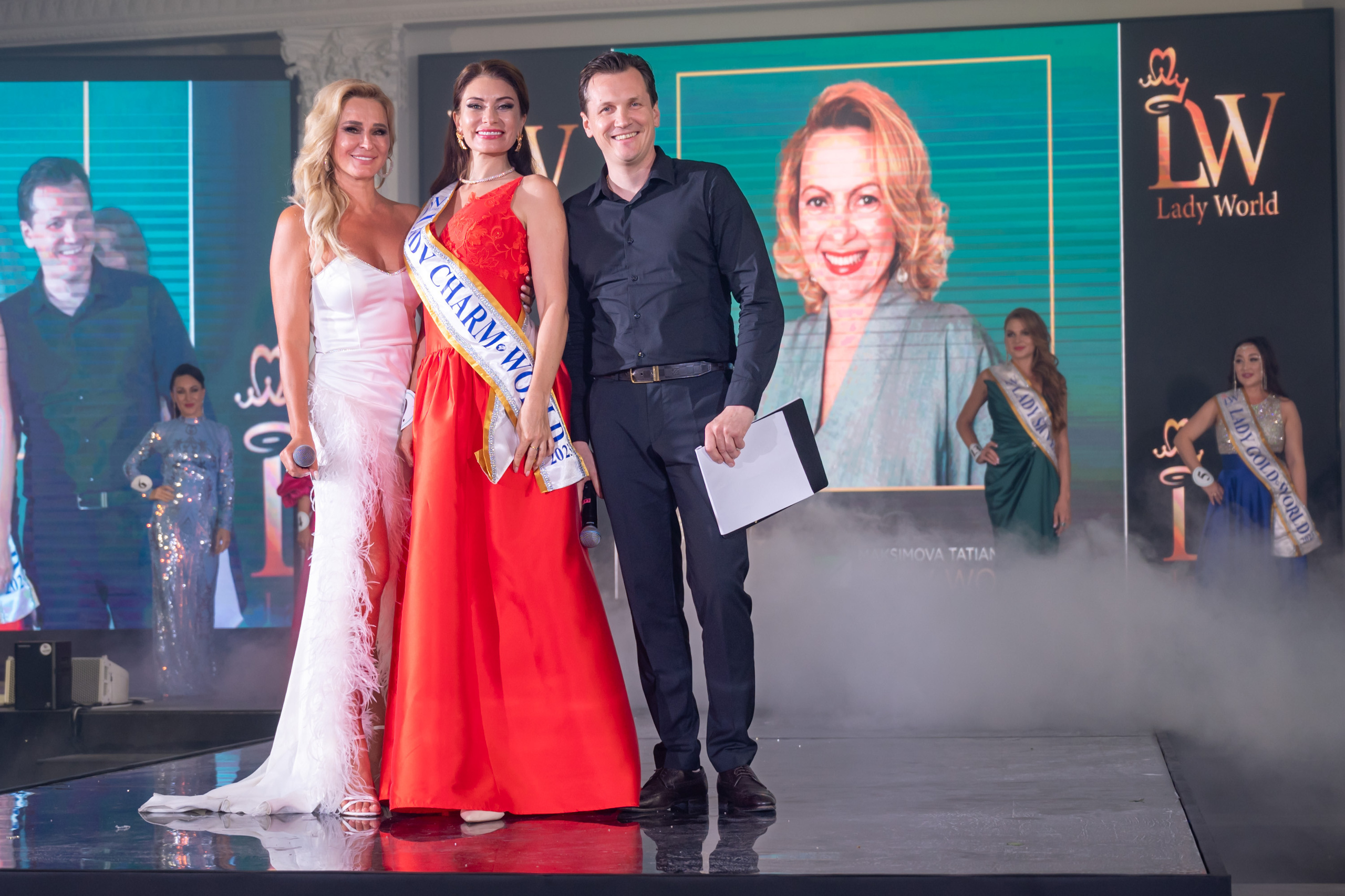 Финал конкурса красоты «LADY WORLD» 23.09.2023 в Сочи. Фотографирую счастливых людей в Сочи