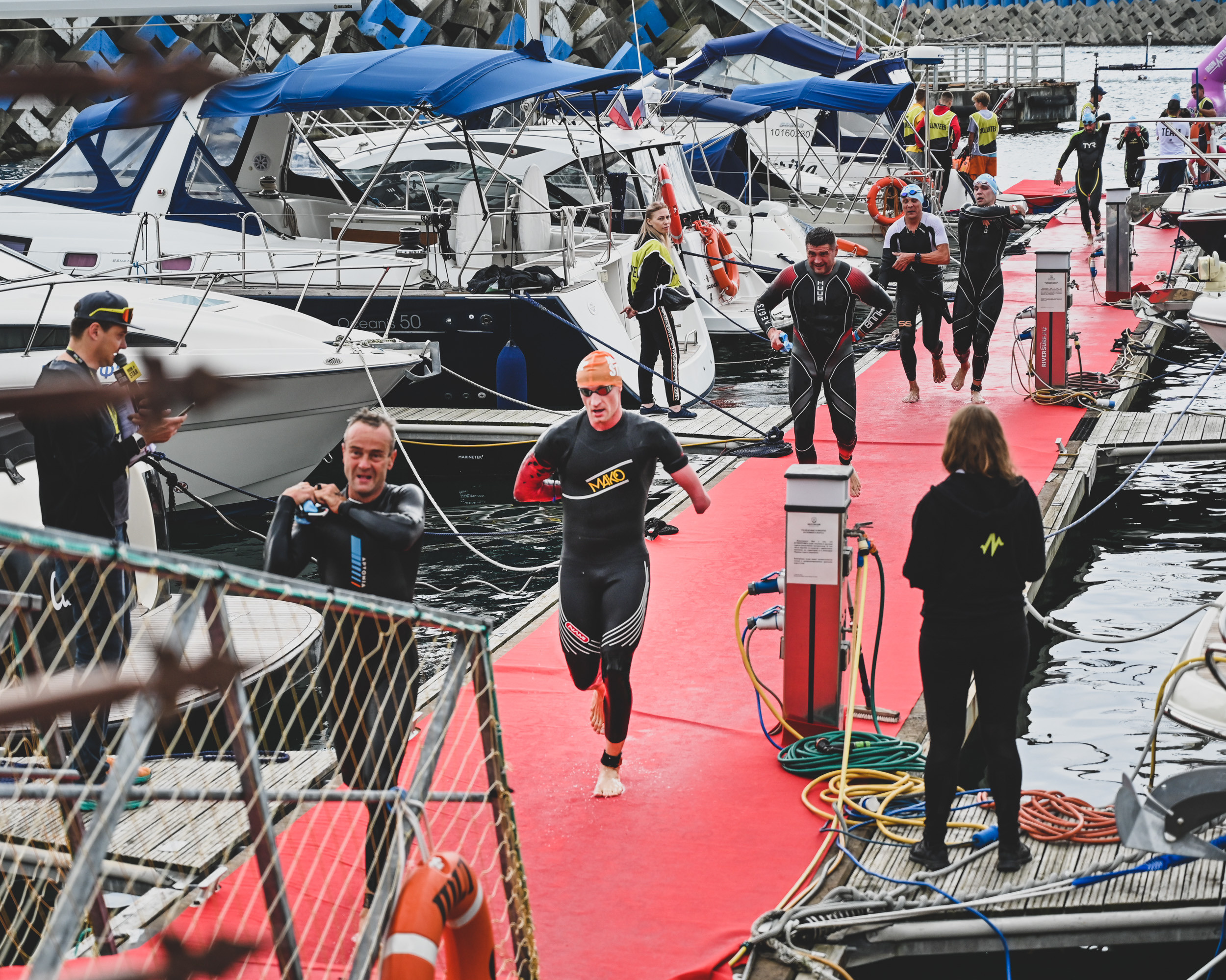Команда «Орто-Спорт» ДЕНЬ IRONSTAR SPRINT & OLYMPIC SOCHI СИРИУС. Фотографирую счастливых людей в Сочи