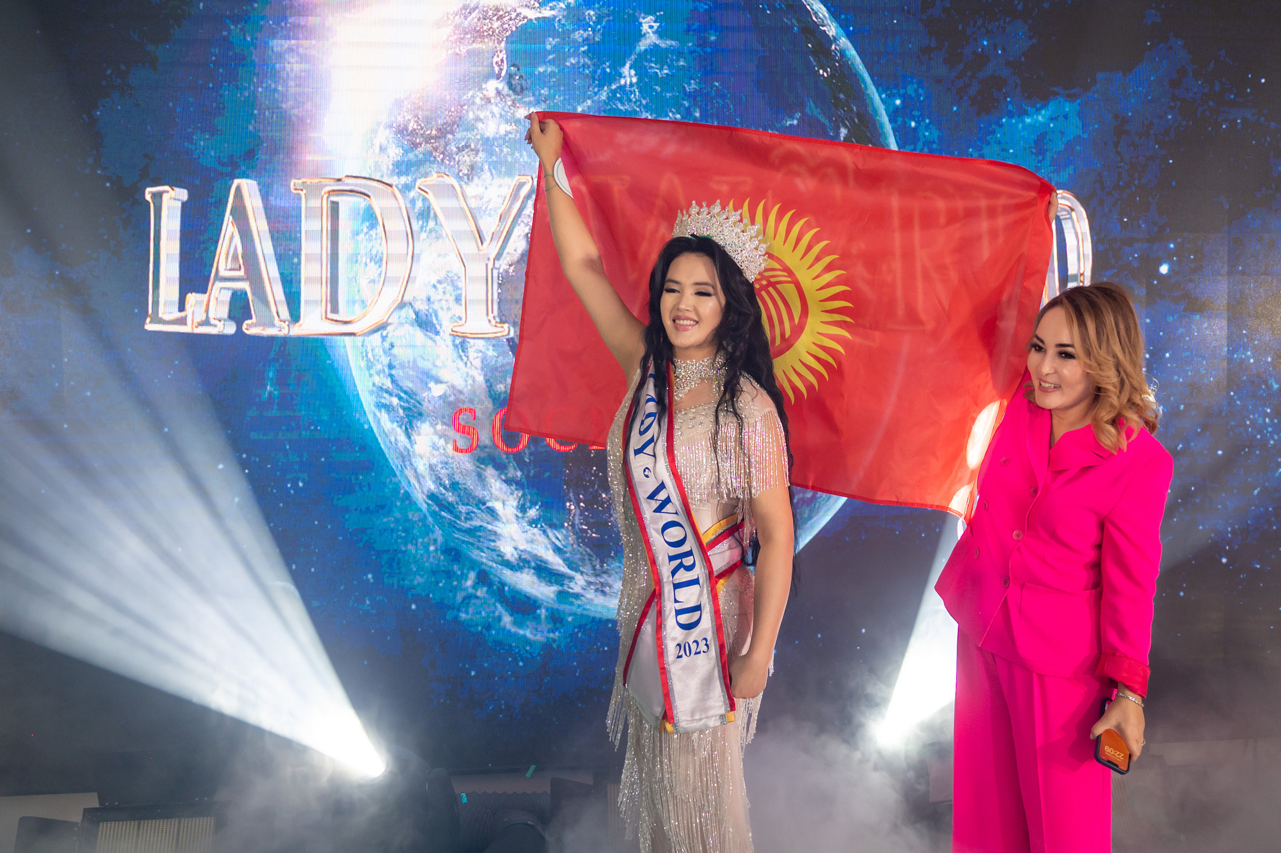 Финал конкурса красоты «LADY WORLD» 23.09.2023 в Сочи. Фотографирую счастливых людей в Сочи