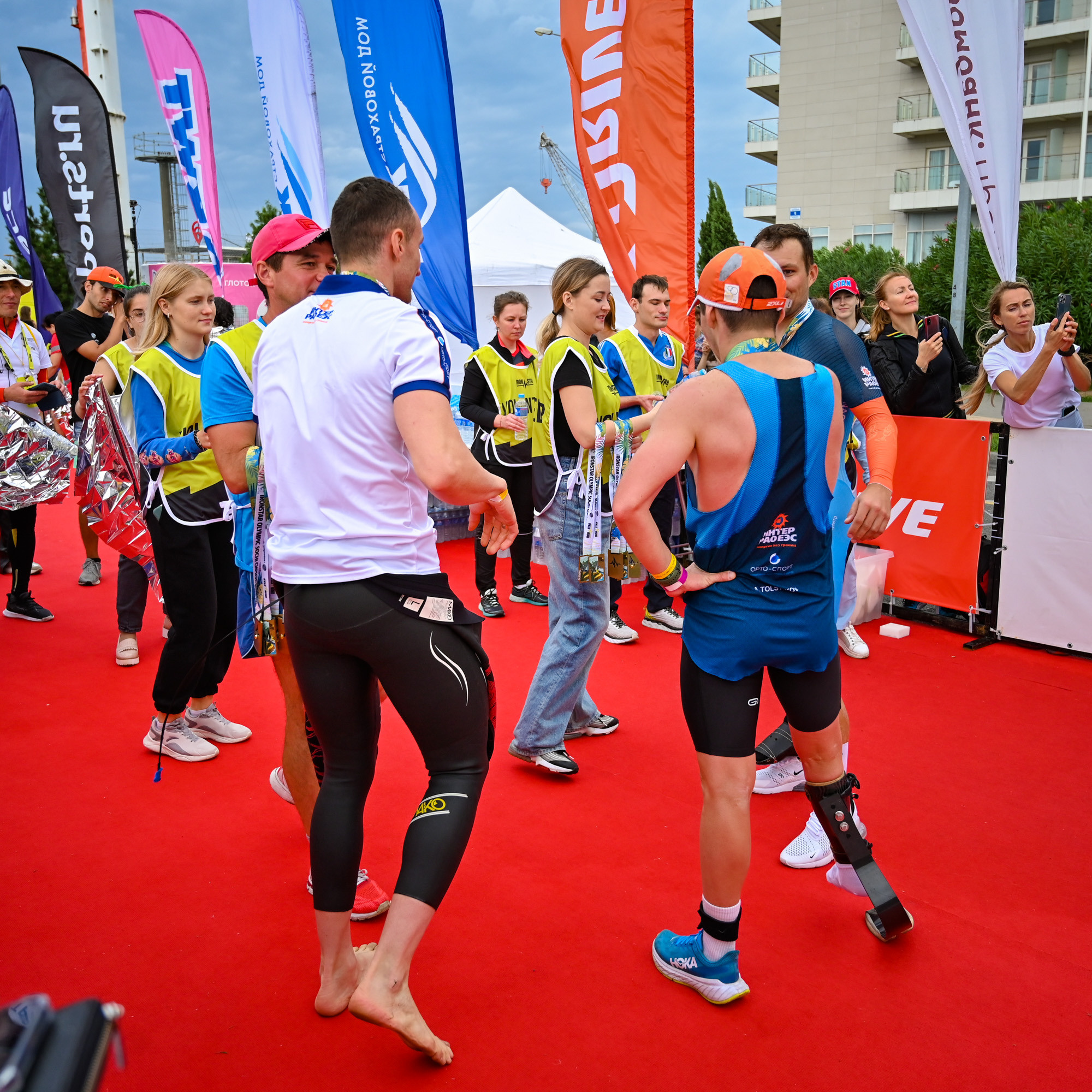 Команда «Орто-Спорт» ДЕНЬ IRONSTAR SPRINT & OLYMPIC SOCHI СИРИУС. Фотографирую счастливых людей в Сочи