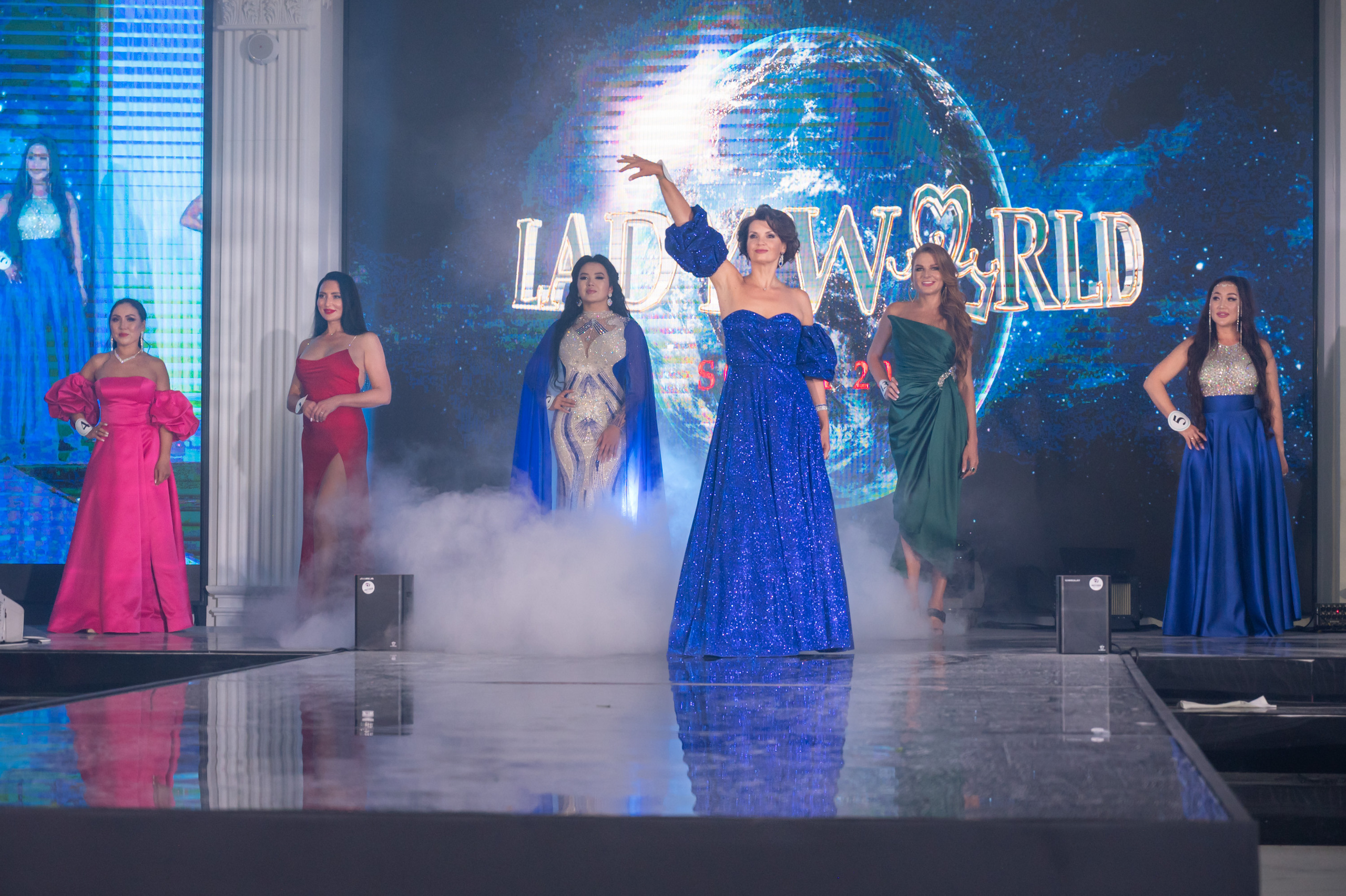 Финал конкурса красоты «LADY WORLD» 23.09.2023 в Сочи. Фотографирую счастливых людей в Сочи