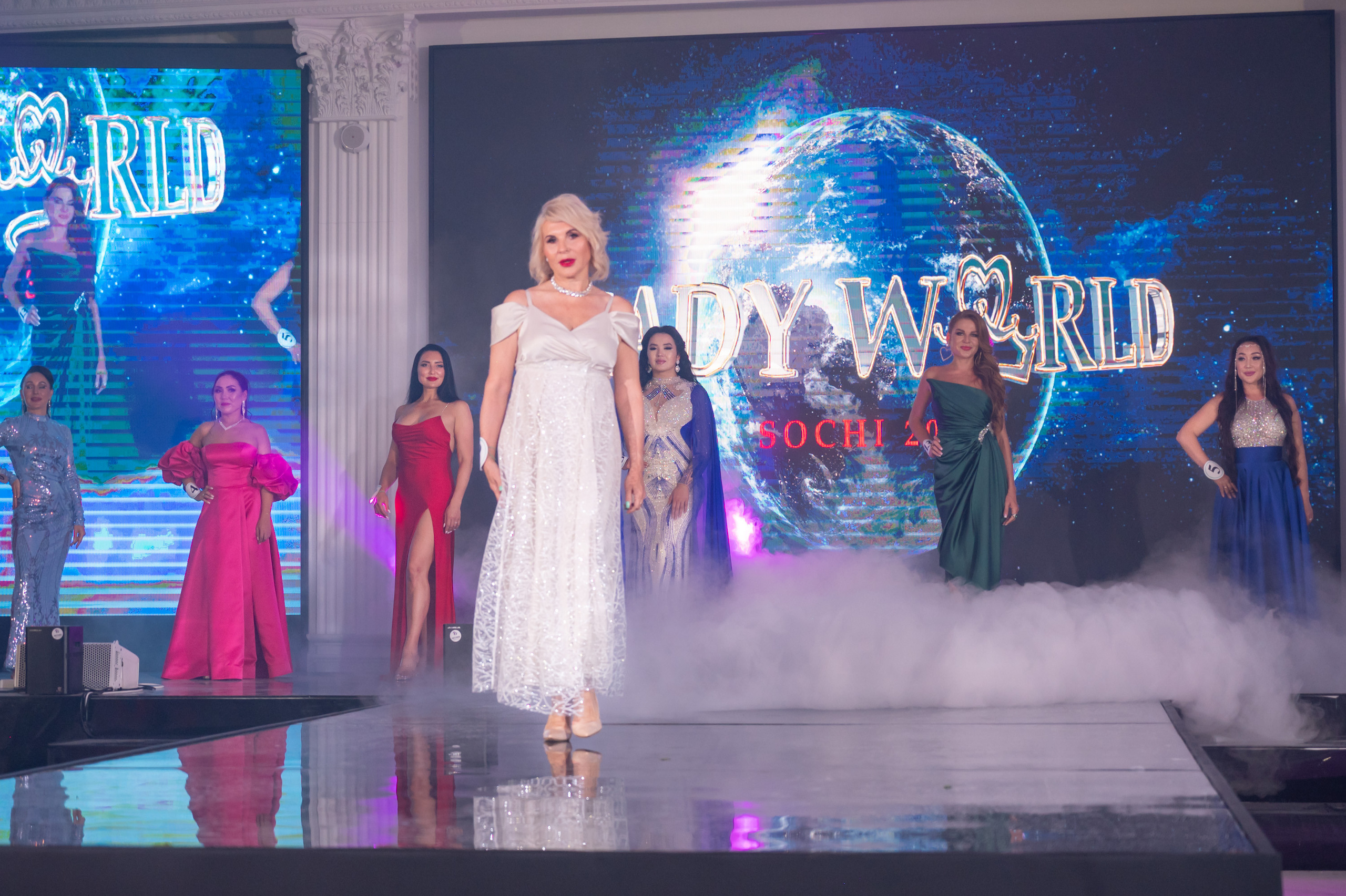 Финал конкурса красоты «LADY WORLD» 23.09.2023 в Сочи. Фотографирую счастливых людей в Сочи