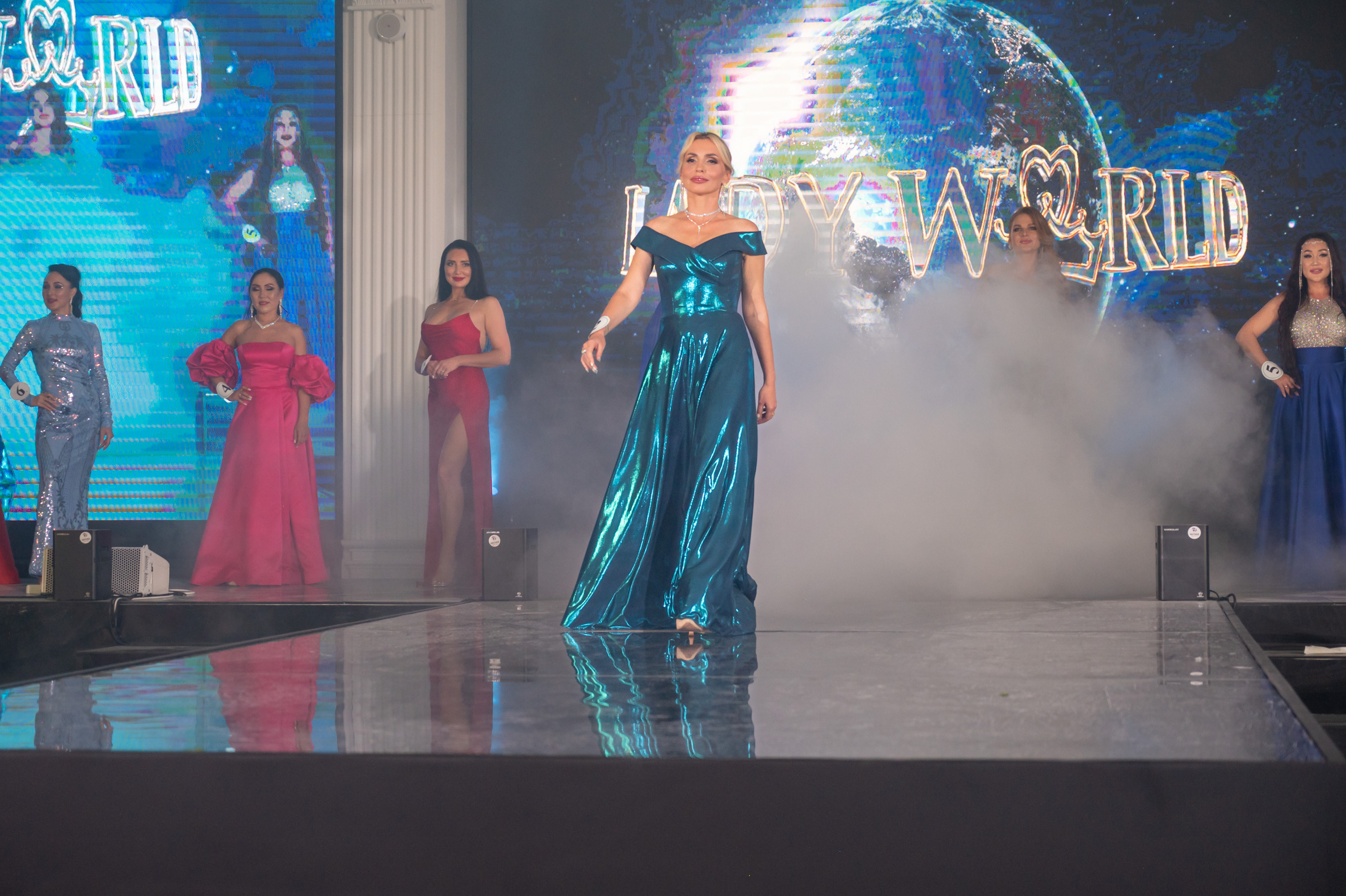 Финал конкурса красоты «LADY WORLD» 23.09.2023 в Сочи. Фотографирую счастливых людей в Сочи