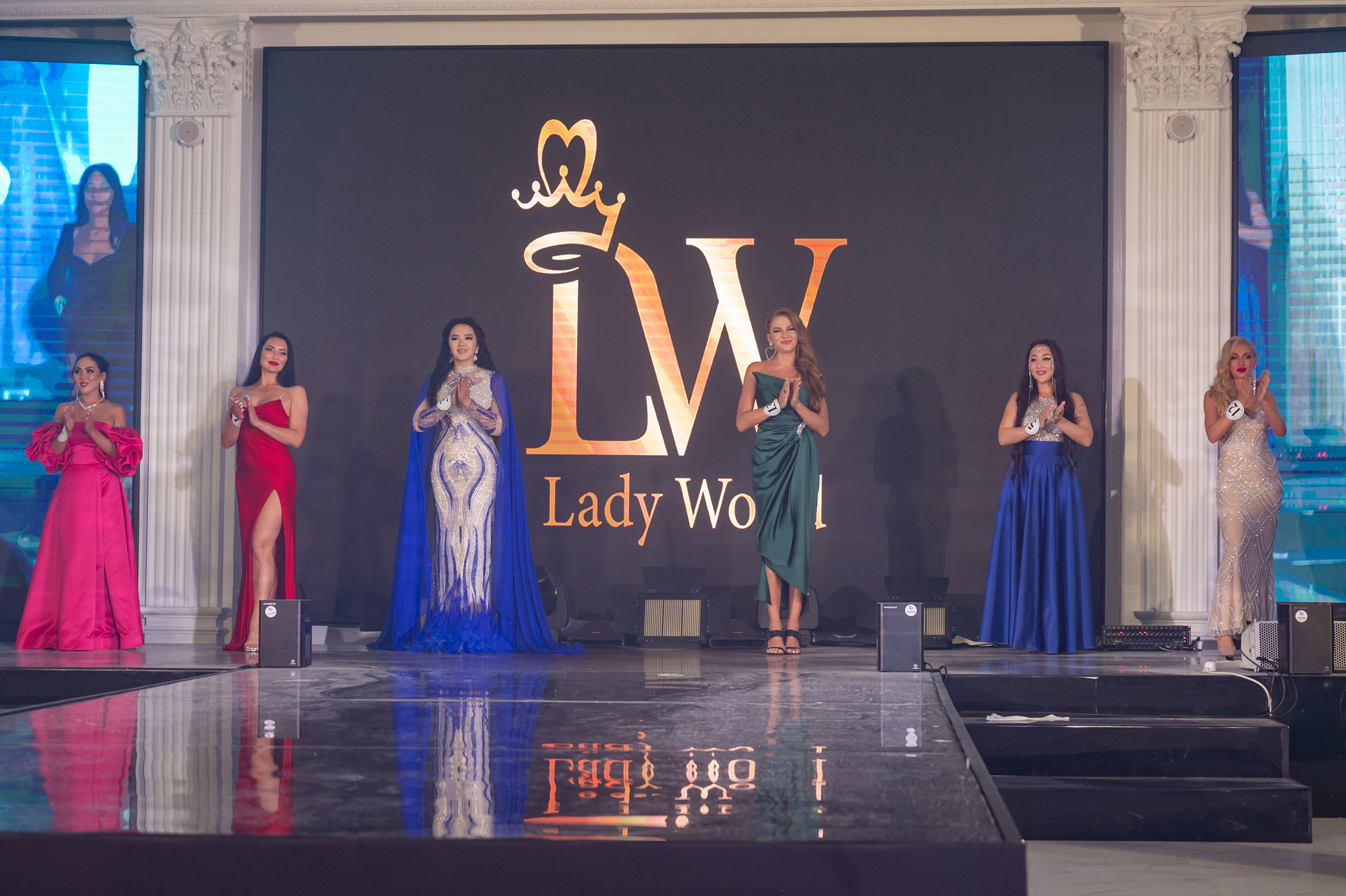 Финал конкурса красоты «LADY WORLD» 23.09.2023 в Сочи. Фотографирую счастливых людей в Сочи