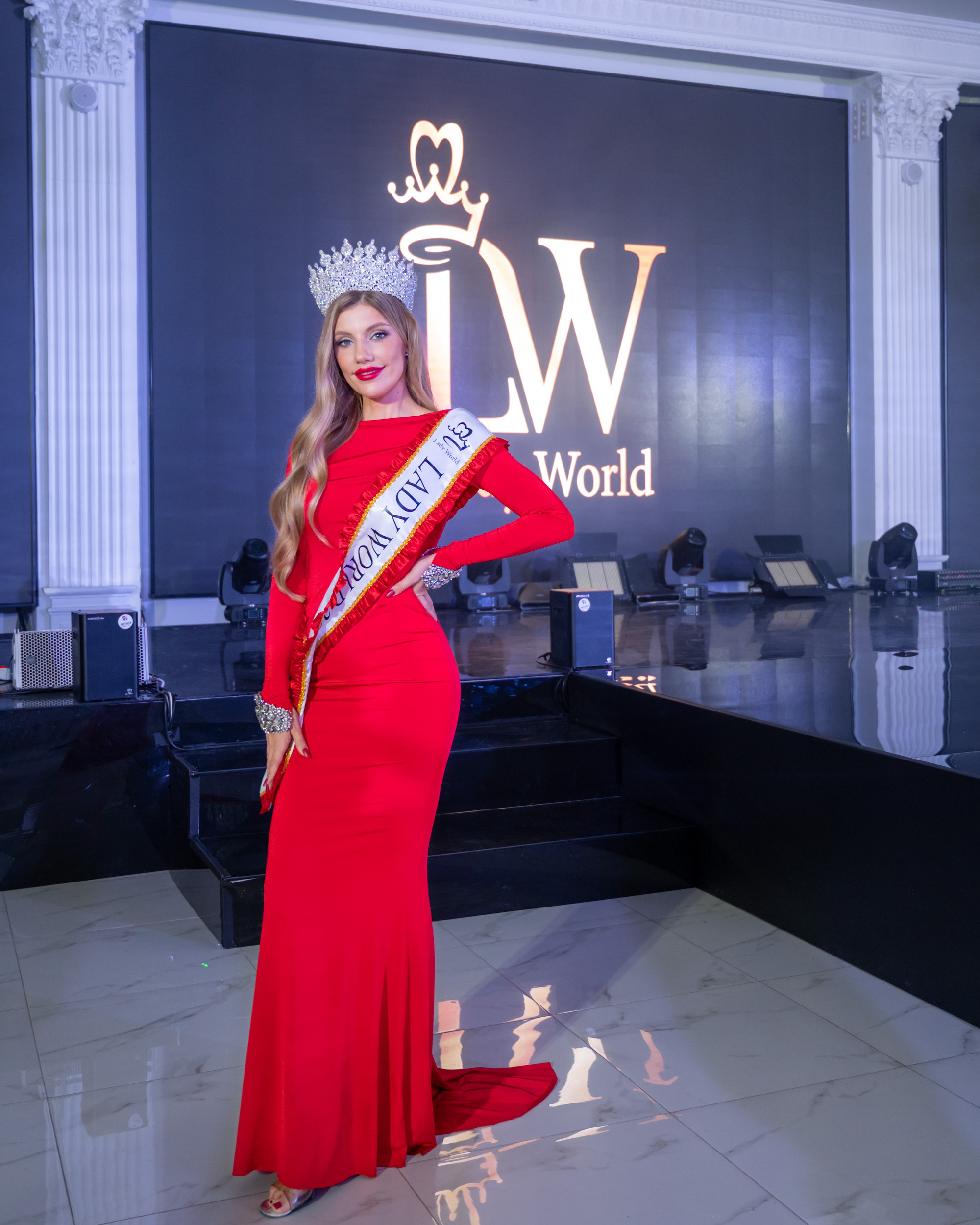 Финал конкурса красоты «LADY WORLD» 23.09.2023 в Сочи. Фотографирую счастливых людей в Сочи