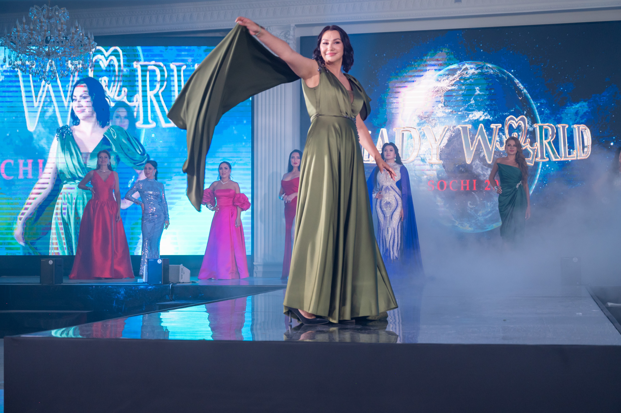 Финал конкурса красоты «LADY WORLD» 23.09.2023 в Сочи. Фотографирую счастливых людей в Сочи