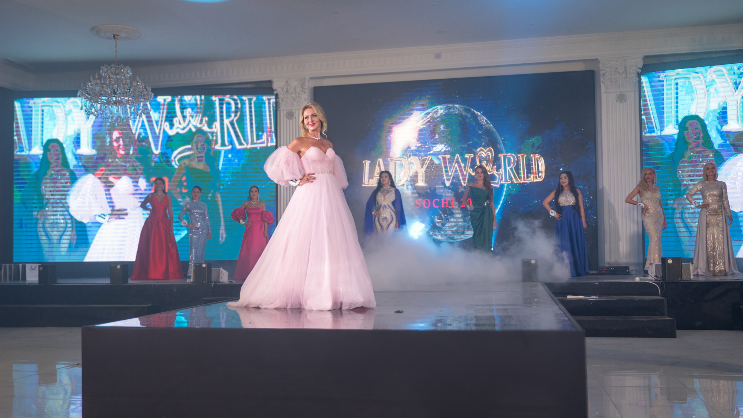 Финал конкурса красоты «LADY WORLD» 23.09.2023 в Сочи. Фотографирую счастливых людей в Сочи