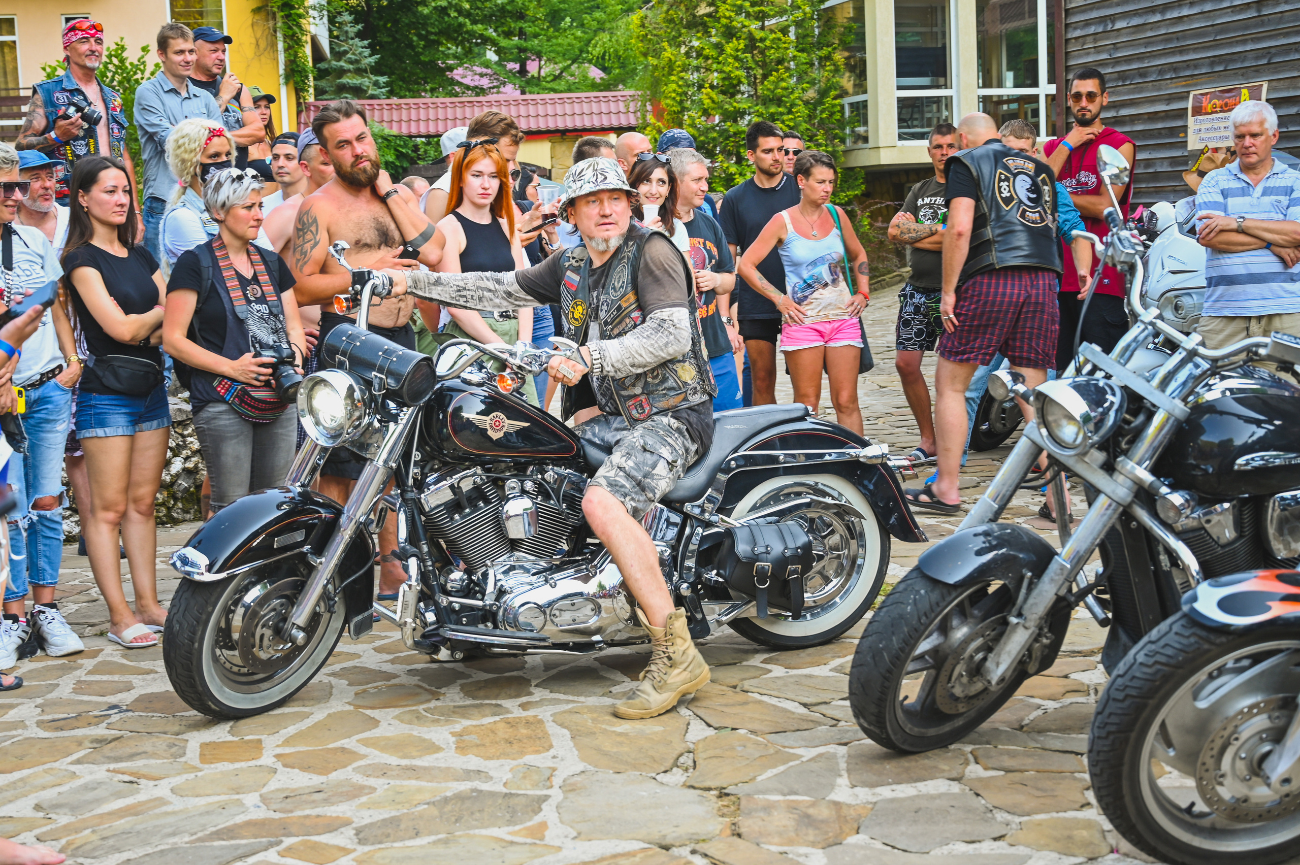 «Медвежий угол» 2021. Фотографирую счастливых людей в Сочи