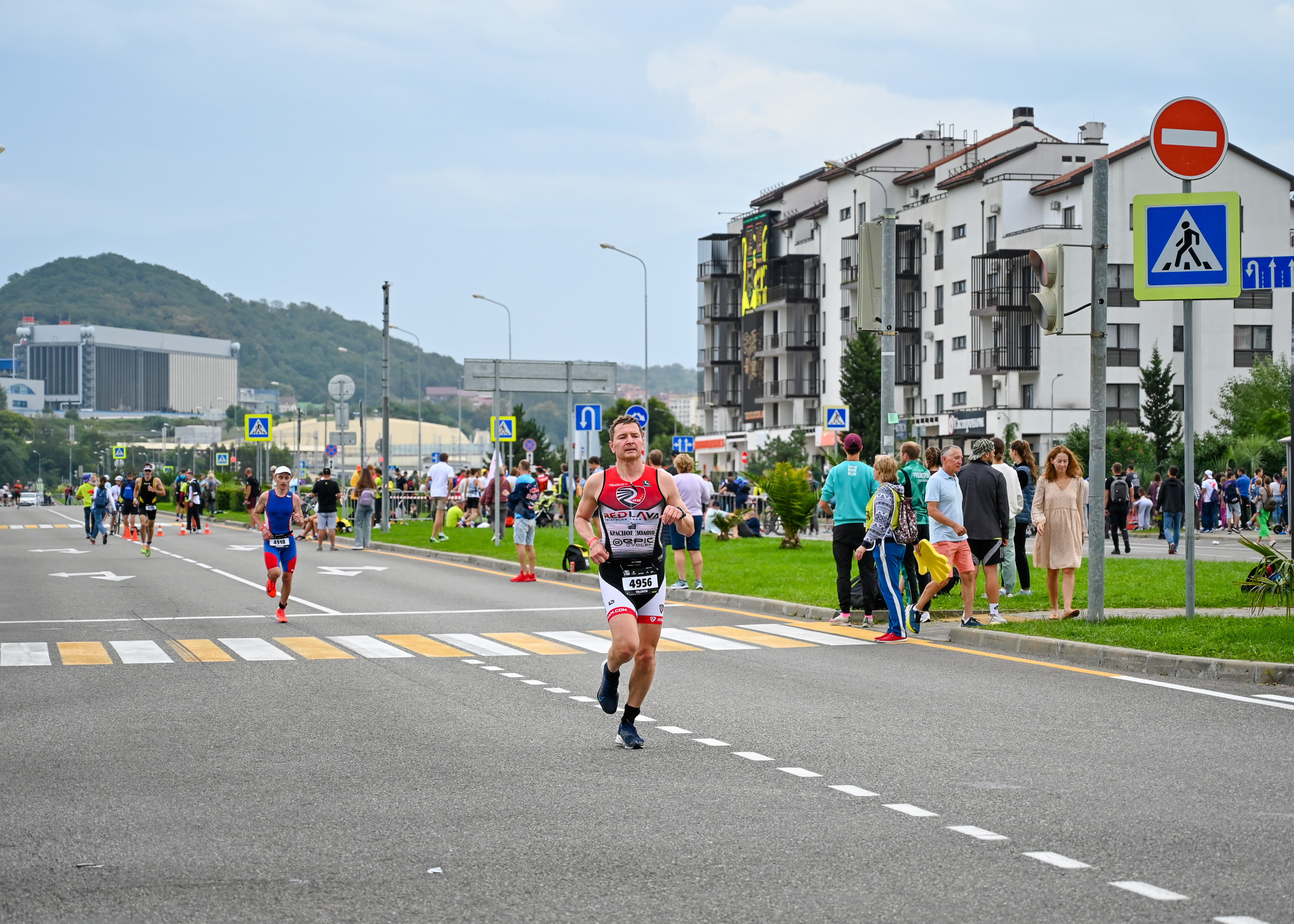 Команда «Орто-Спорт» ДЕНЬ IRONSTAR SPRINT & OLYMPIC SOCHI СИРИУС. Фотографирую счастливых людей в Сочи