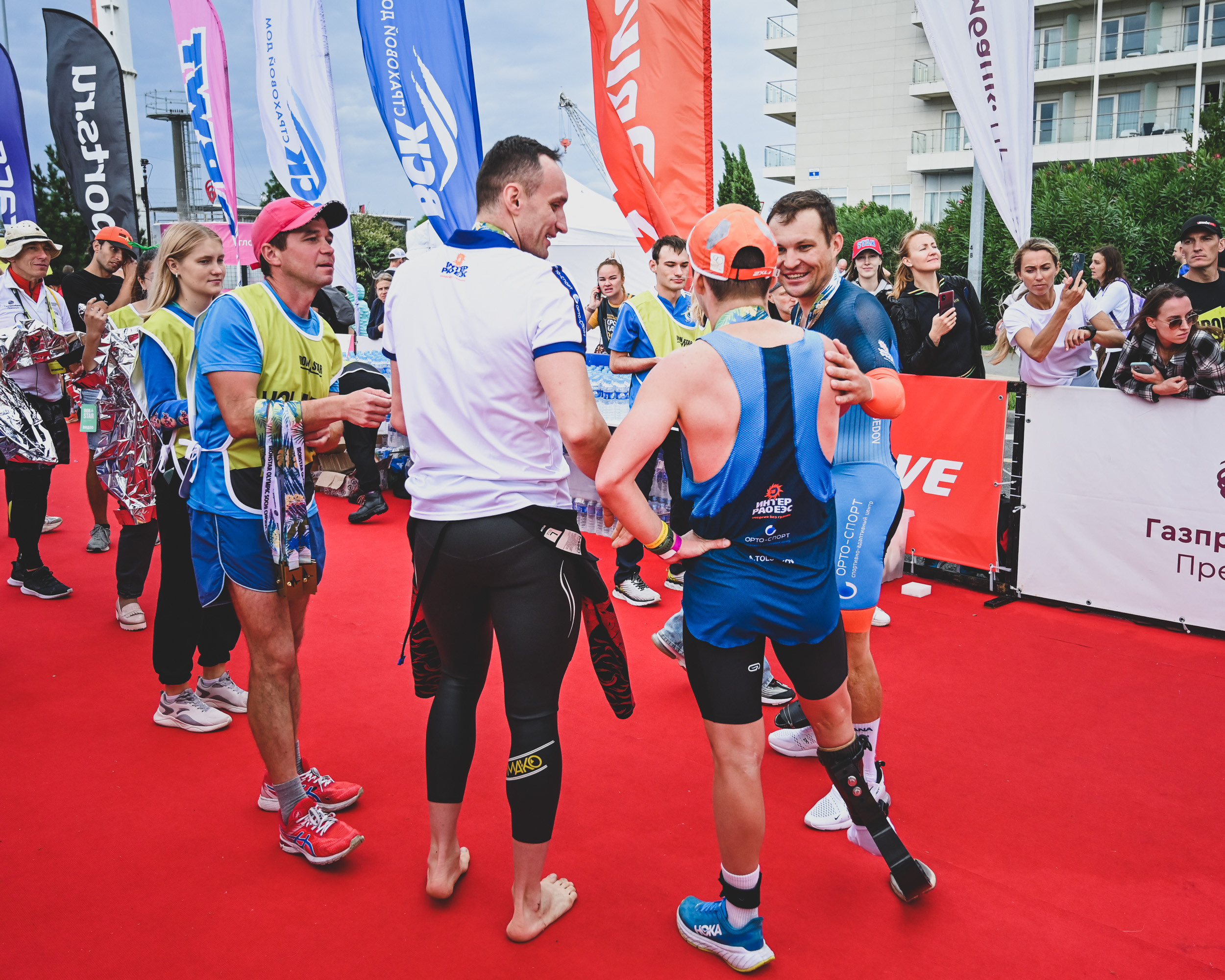 Команда «Орто-Спорт» ДЕНЬ IRONSTAR SPRINT & OLYMPIC SOCHI СИРИУС. Фотографирую счастливых людей в Сочи