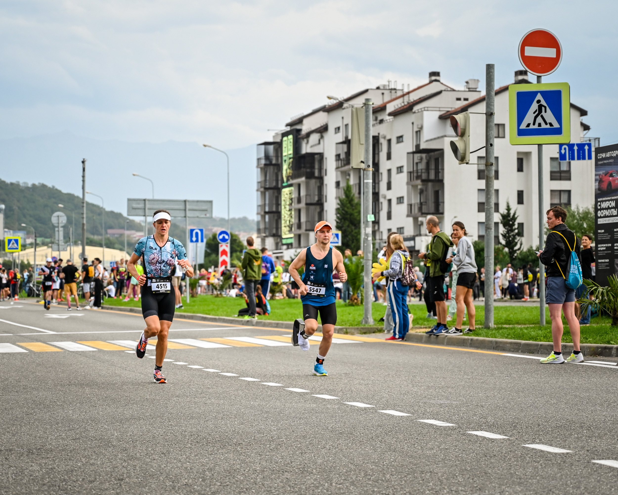 Команда «Орто-Спорт» ДЕНЬ IRONSTAR SPRINT & OLYMPIC SOCHI СИРИУС. Фотографирую счастливых людей в Сочи