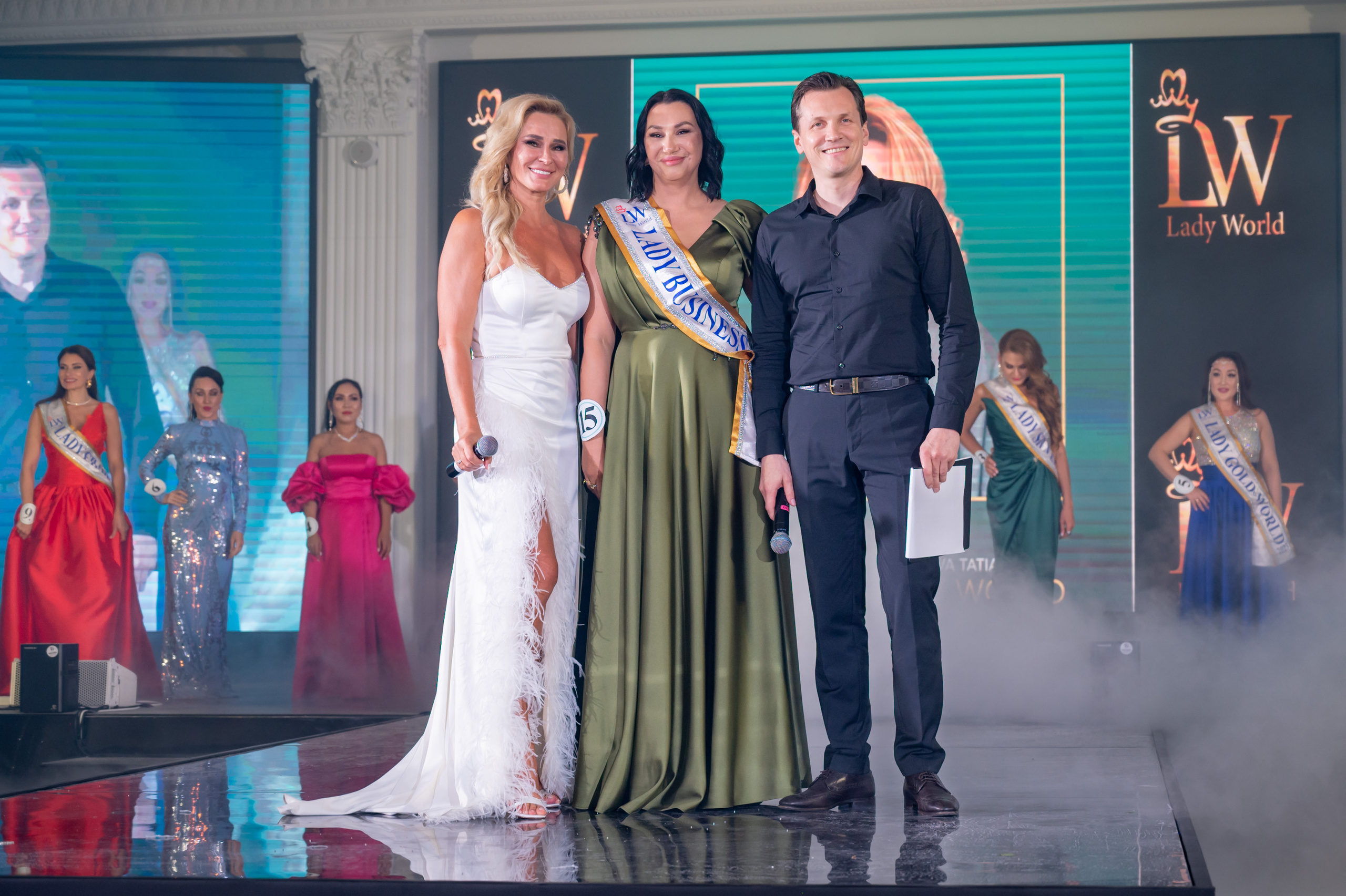 Финал конкурса красоты «LADY WORLD» 23.09.2023 в Сочи. Фотографирую счастливых людей в Сочи