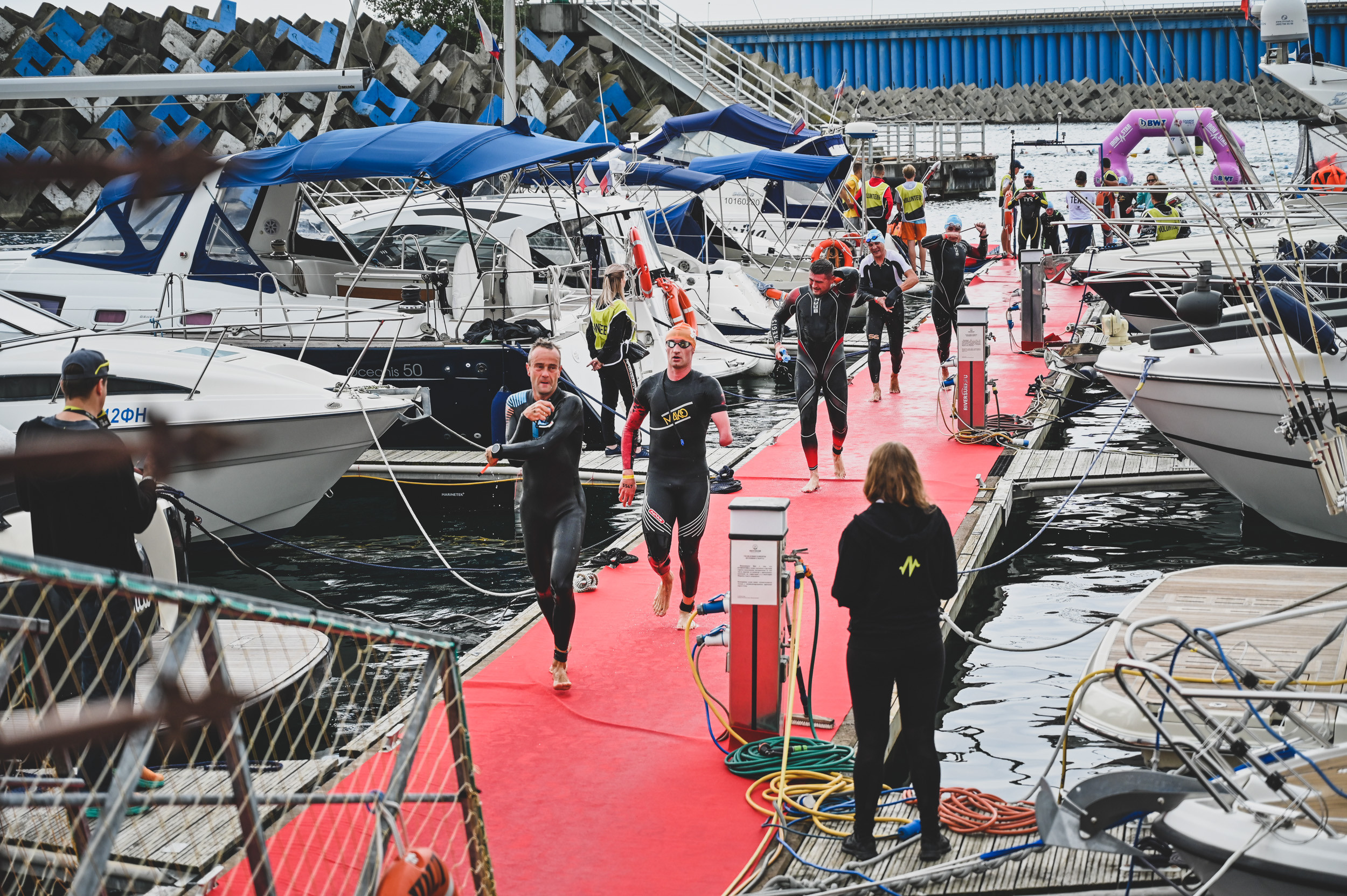 Команда «Орто-Спорт» ДЕНЬ IRONSTAR SPRINT & OLYMPIC SOCHI СИРИУС. Фотографирую счастливых людей в Сочи