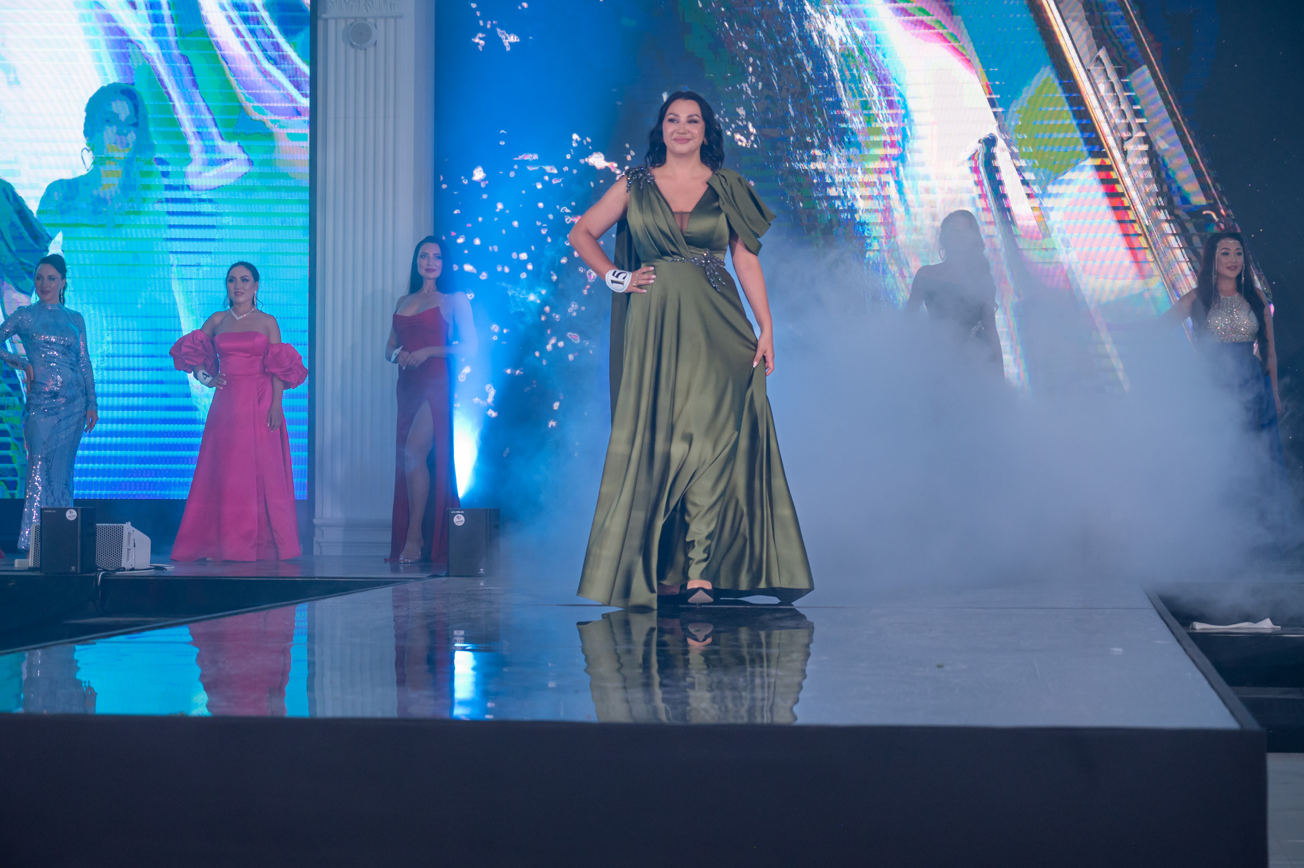 Финал конкурса красоты «LADY WORLD» 23.09.2023 в Сочи. Фотографирую счастливых людей в Сочи