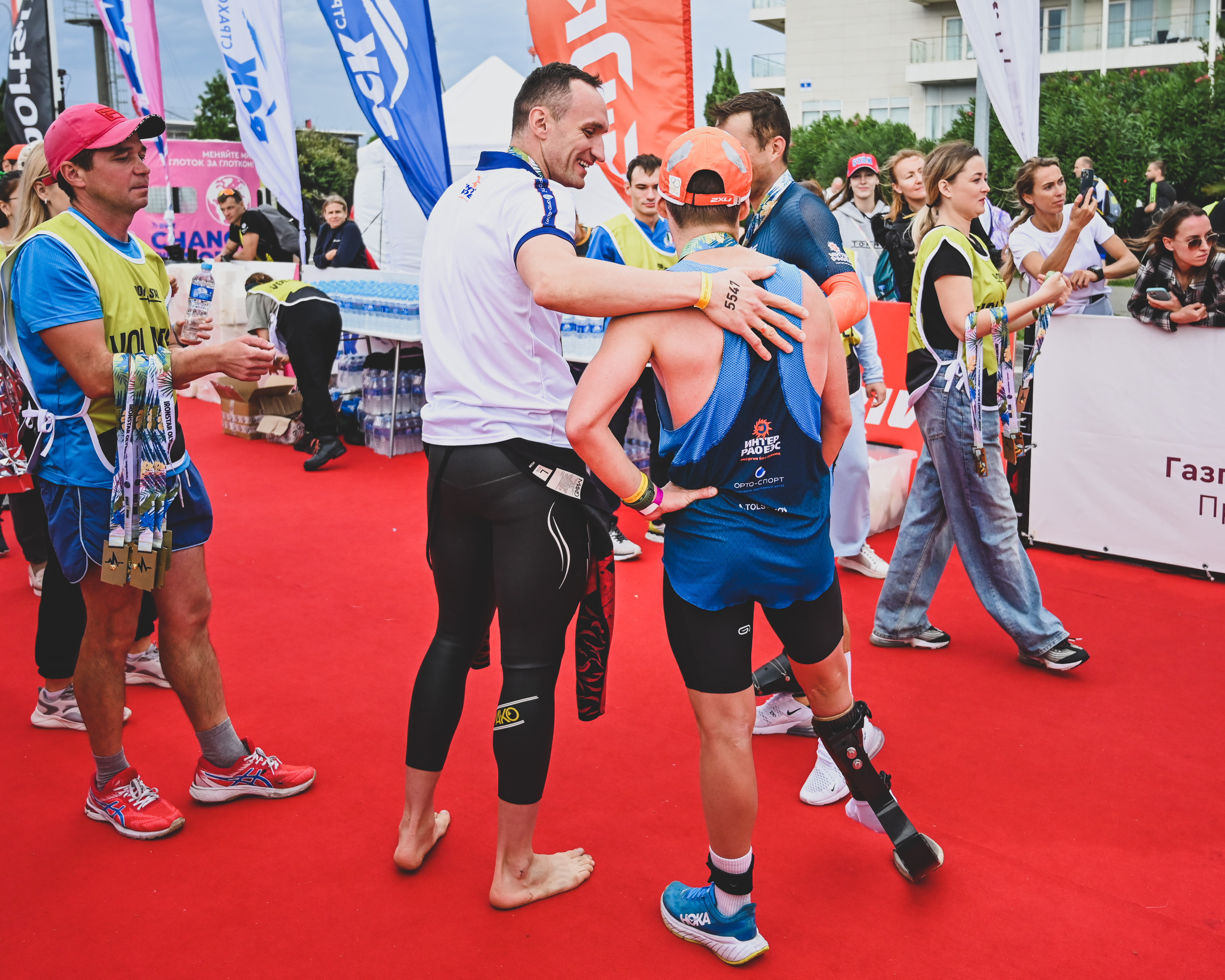 Команда «Орто-Спорт» ДЕНЬ IRONSTAR SPRINT & OLYMPIC SOCHI СИРИУС. Фотографирую счастливых людей в Сочи