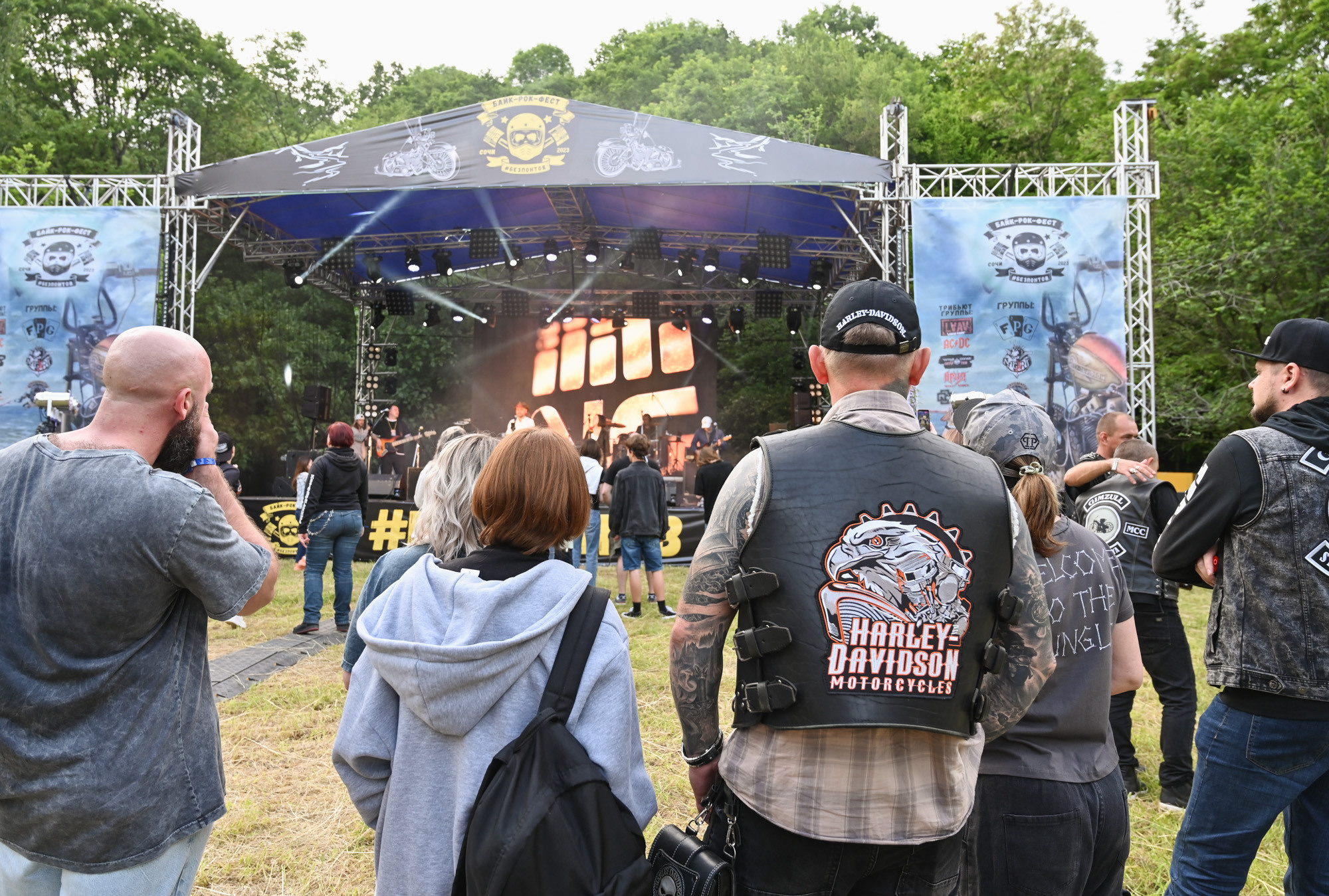 «БЕЗПОНТОВ» 26 МАЯ 2023. Фотографирую счастливых людей в Сочи