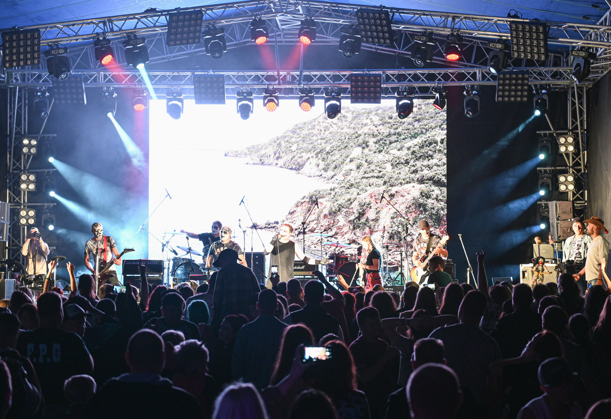 «БЕЗПОНТОВ» 27 МАЯ 2023. Фотографирую счастливых людей в Сочи