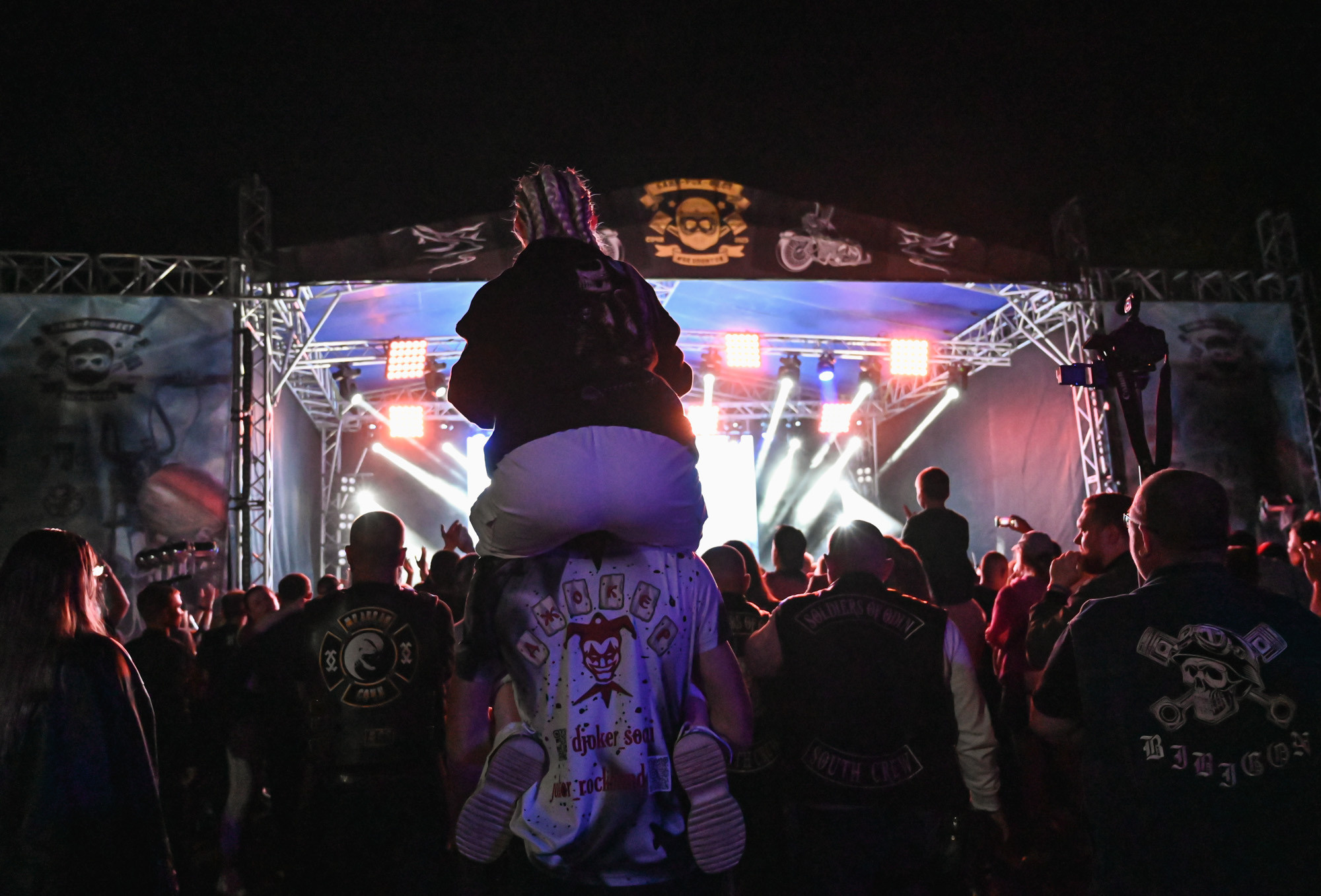 «БЕЗПОНТОВ» 27 МАЯ 2023. Фотографирую счастливых людей в Сочи